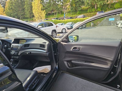 2017 Acura ILX w/Premium Pkg