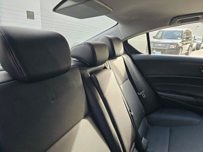 2017 Acura ILX w/Premium Pkg