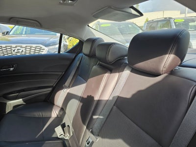 2017 Acura ILX w/Premium Pkg