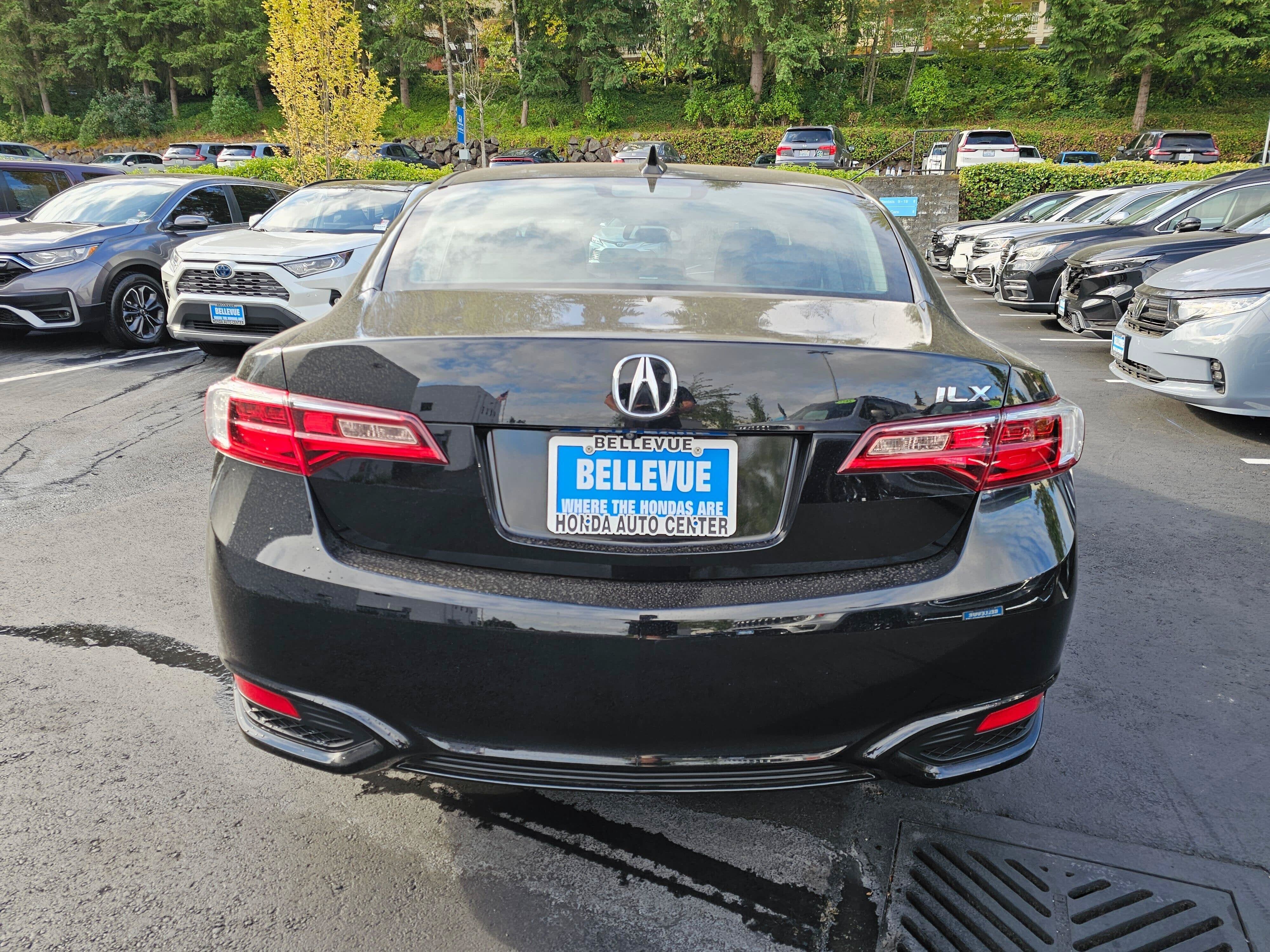 2017 Acura ILX w/Premium Pkg