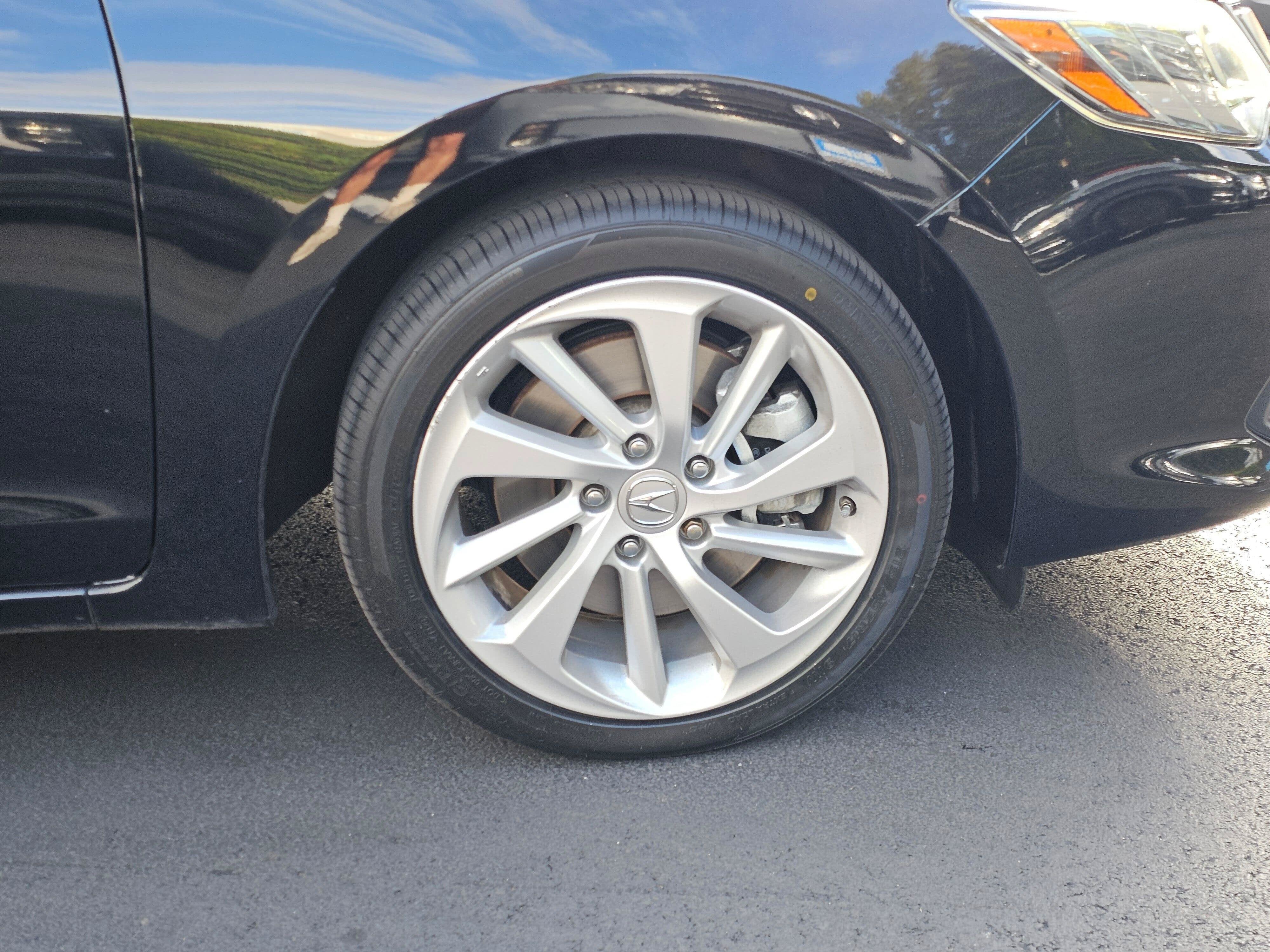 2017 Acura ILX w/Premium Pkg