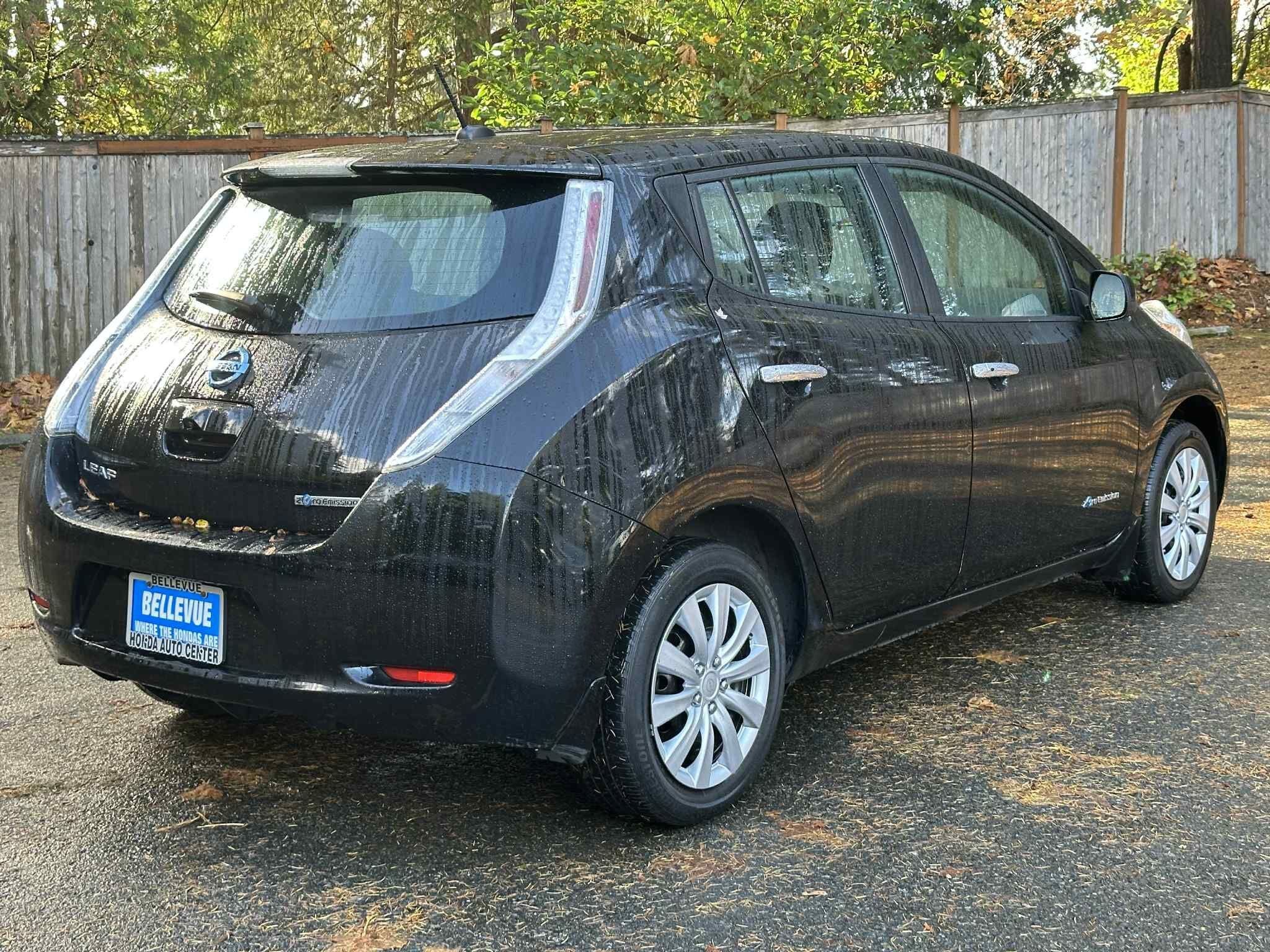 2016 Nissan LEAF S