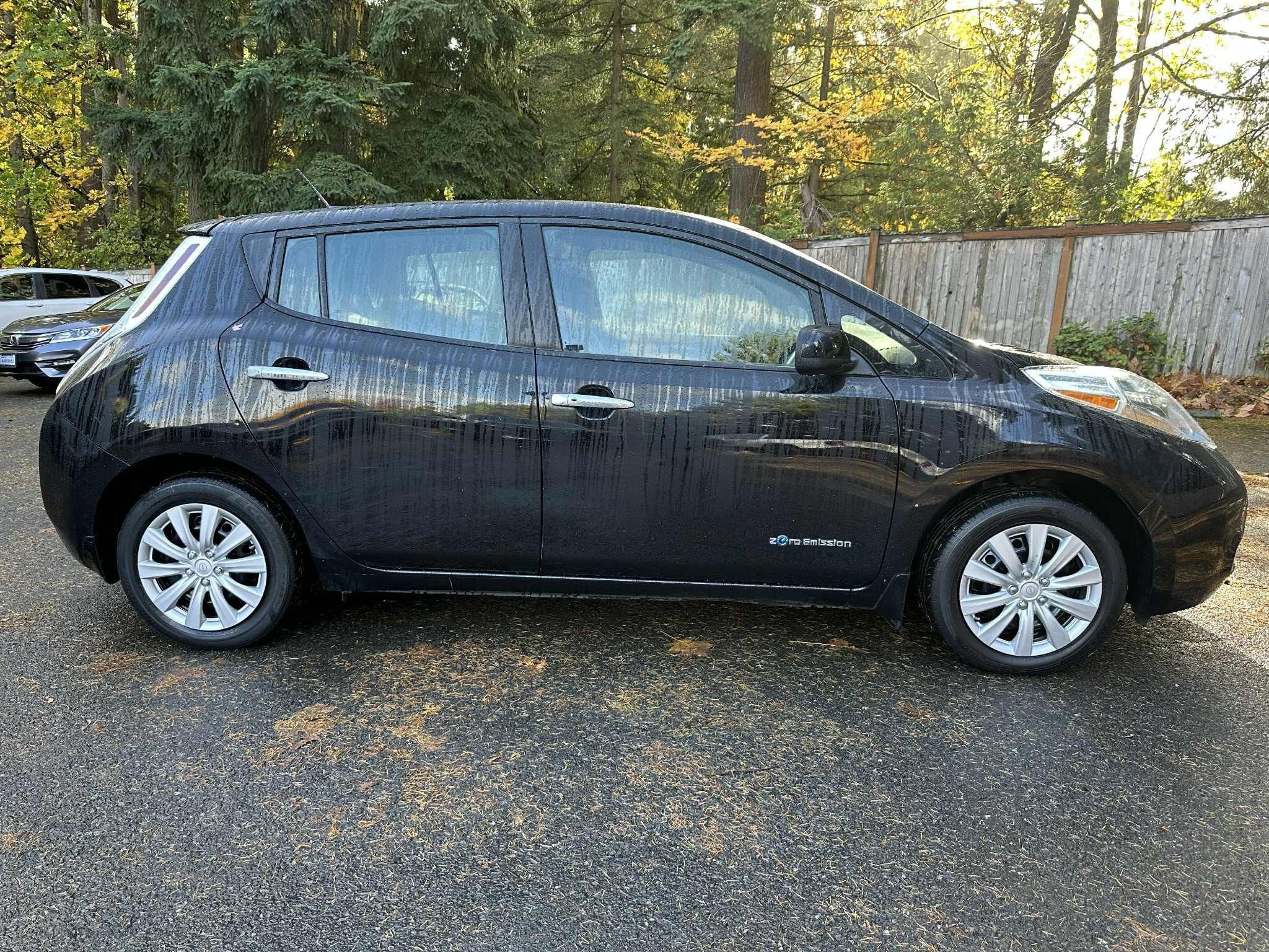 2016 Nissan LEAF S