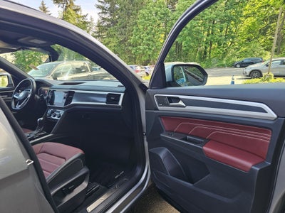 2022 Volkswagen Atlas Cross Sport 3.6L V6 SEL Premium R-Line