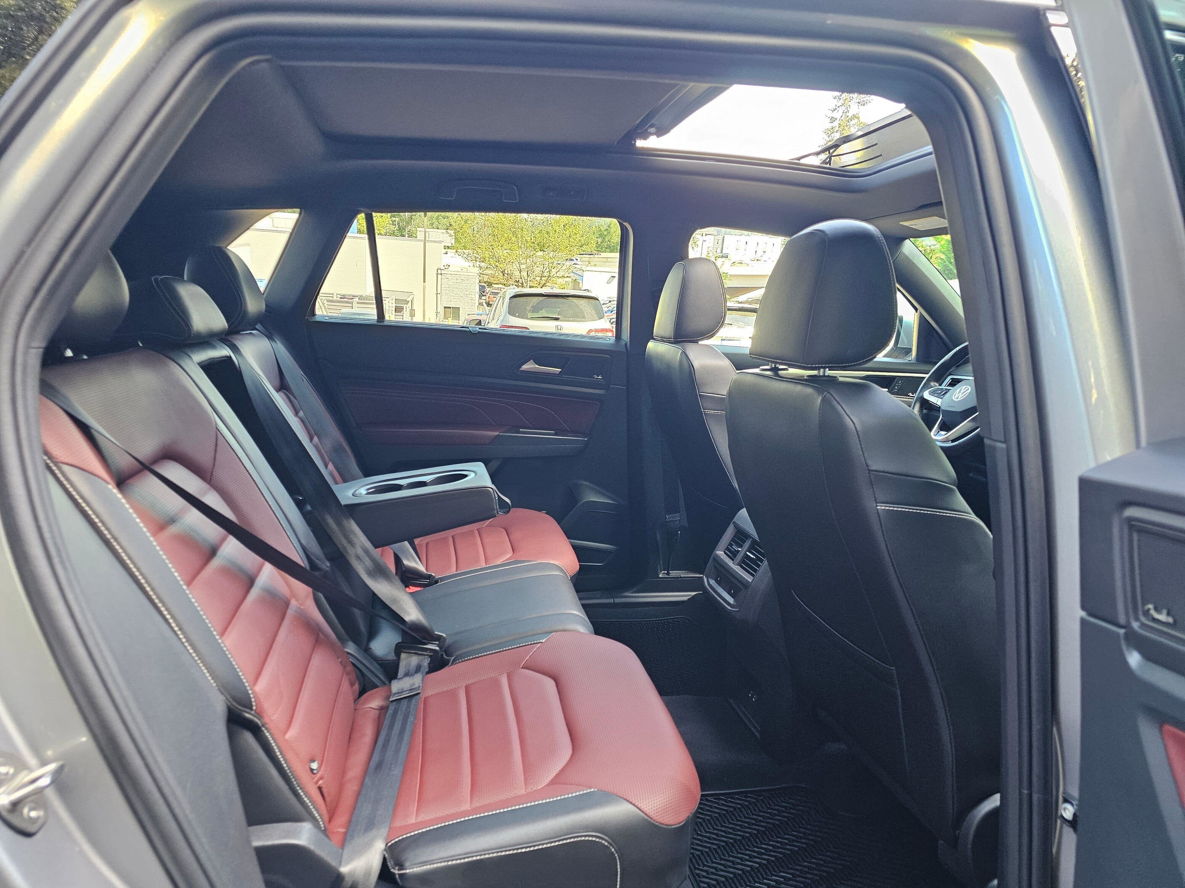 2022 Volkswagen Atlas Cross Sport 3.6L V6 SEL Premium R-Line