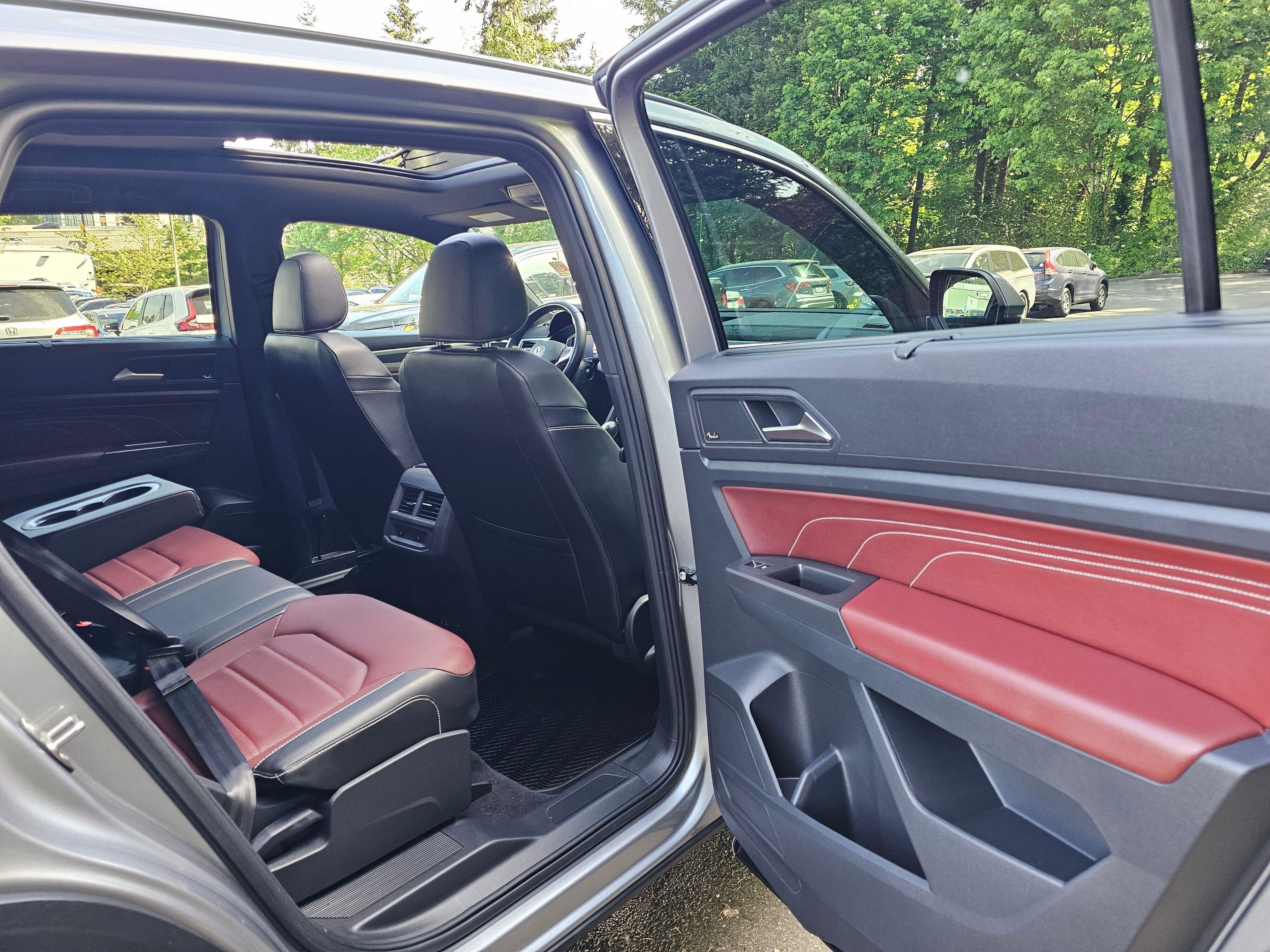 2022 Volkswagen Atlas Cross Sport 3.6L V6 SEL Premium R-Line