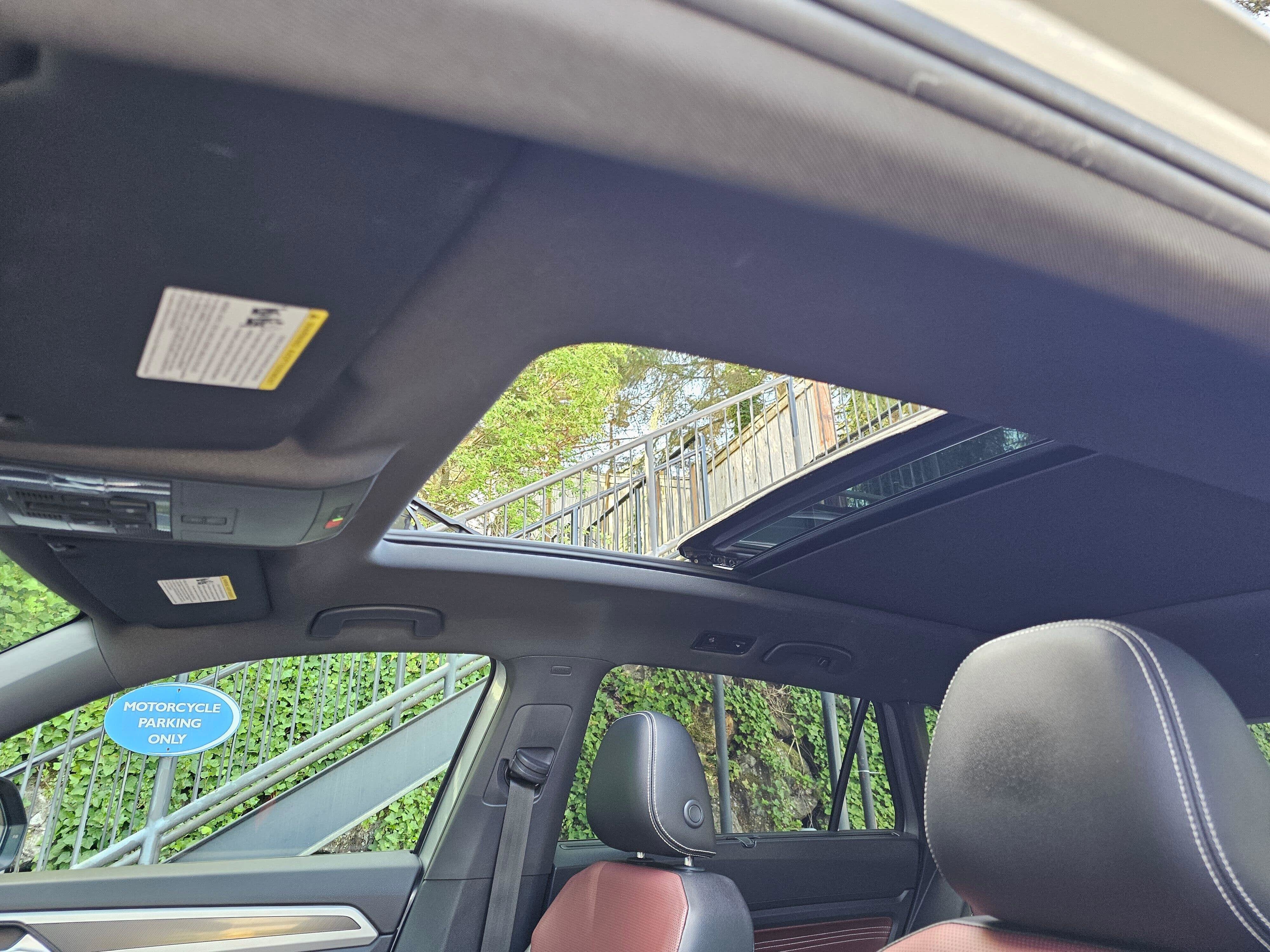 2022 Volkswagen Atlas Cross Sport 3.6L V6 SEL Premium R-Line