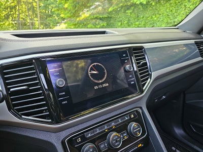 2022 Volkswagen Atlas Cross Sport 3.6L V6 SEL Premium R-Line