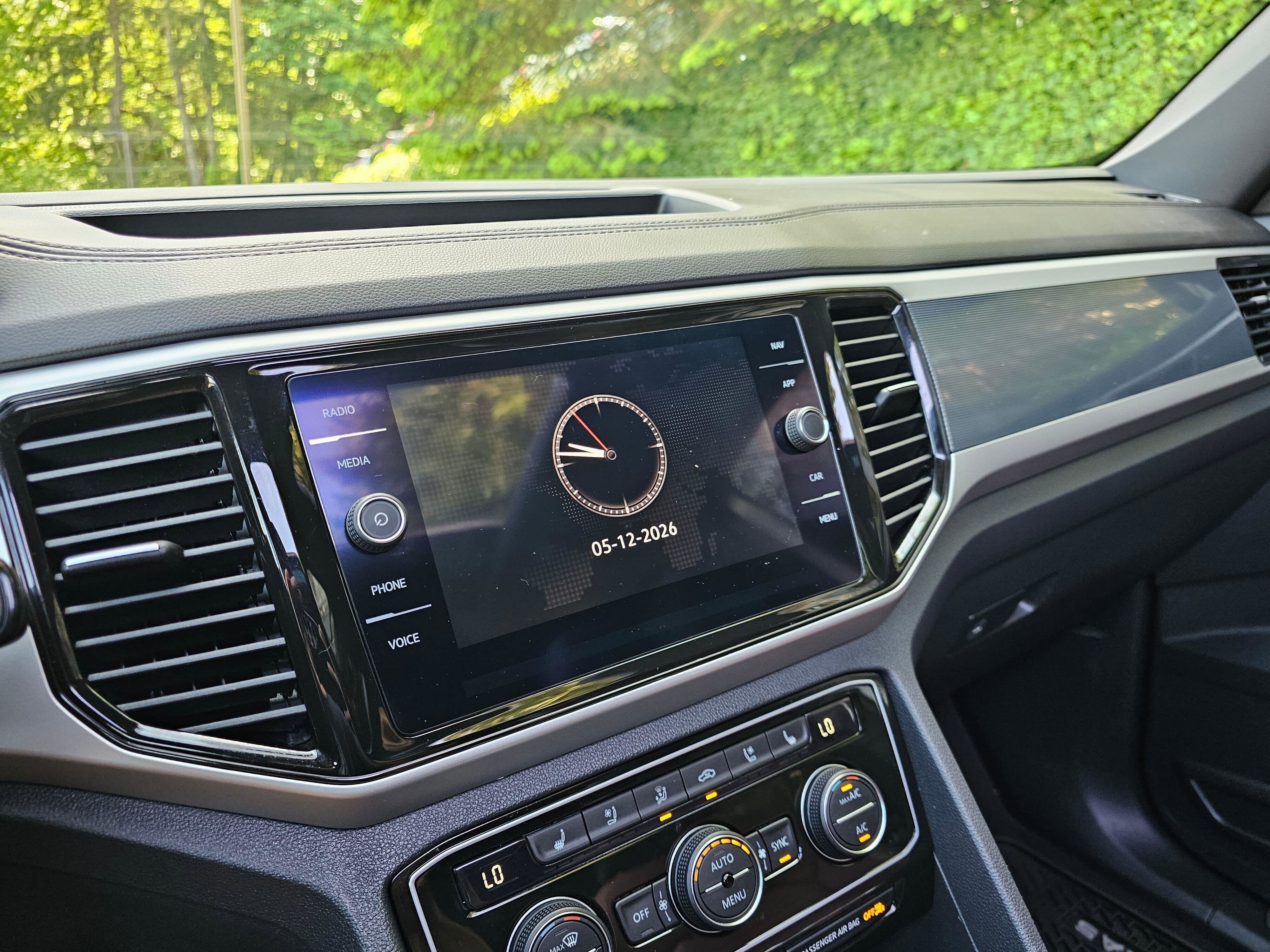 2022 Volkswagen Atlas Cross Sport 3.6L V6 SEL Premium R-Line