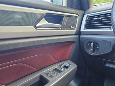 2022 Volkswagen Atlas Cross Sport 3.6L V6 SEL Premium R-Line