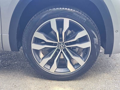 2022 Volkswagen Atlas Cross Sport 3.6L V6 SEL Premium R-Line
