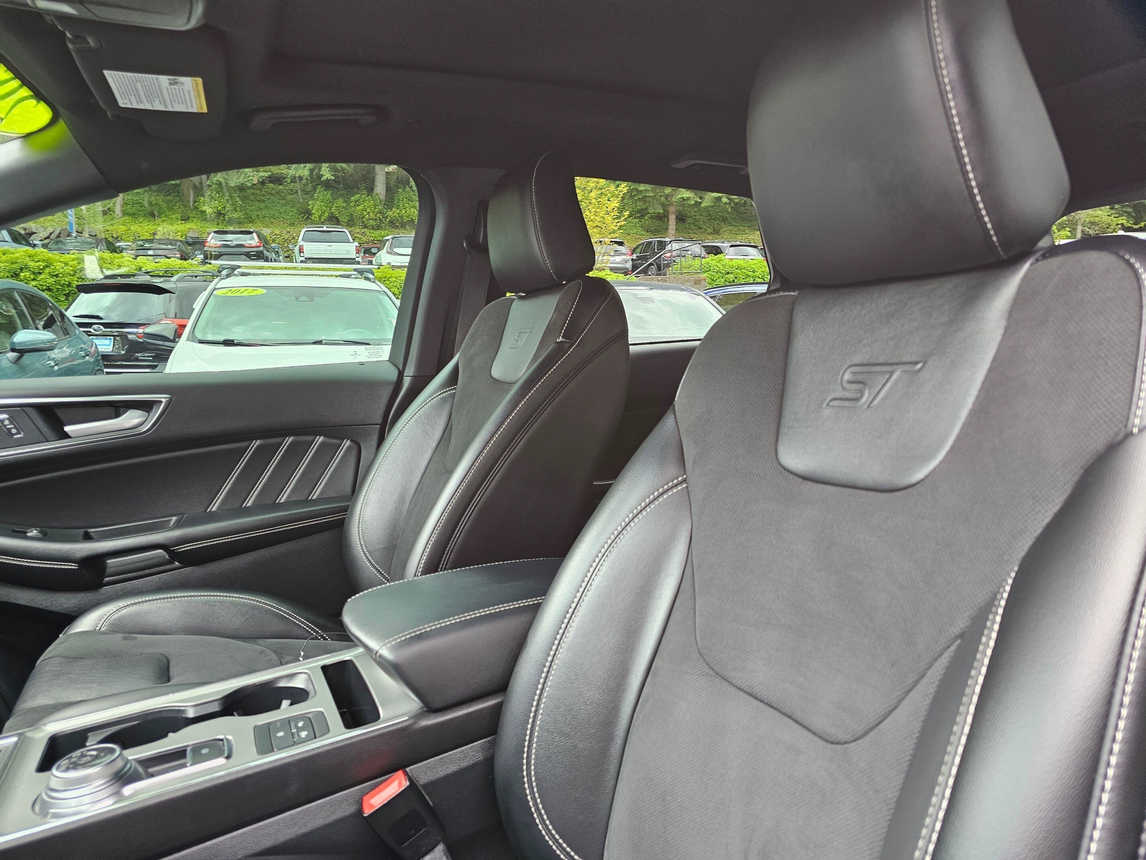 2022 Ford Edge ST