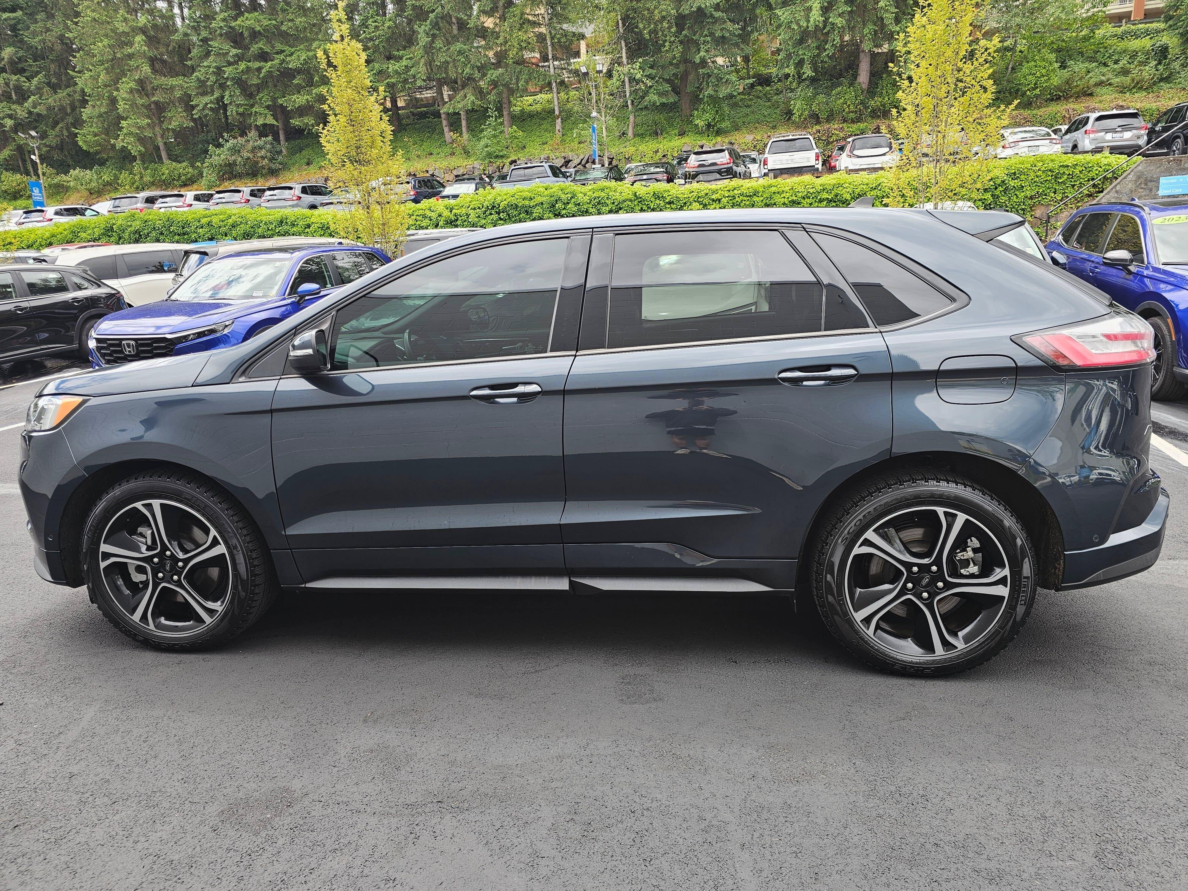 2022 Ford Edge ST
