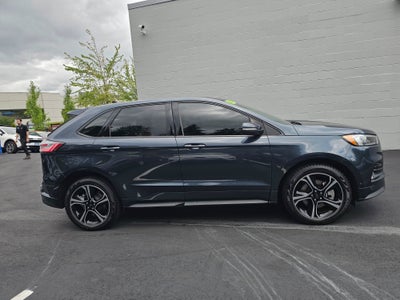 2022 Ford Edge ST