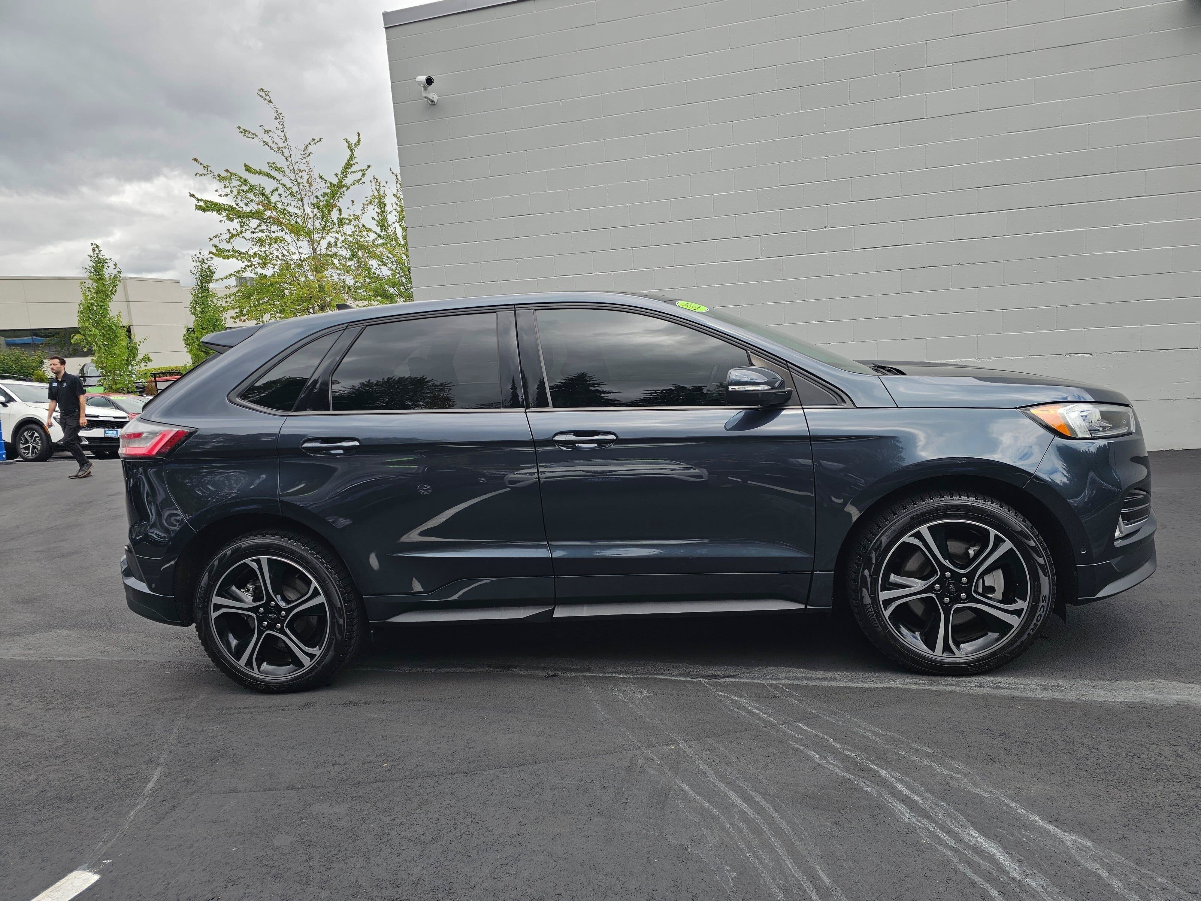 2022 Ford Edge ST