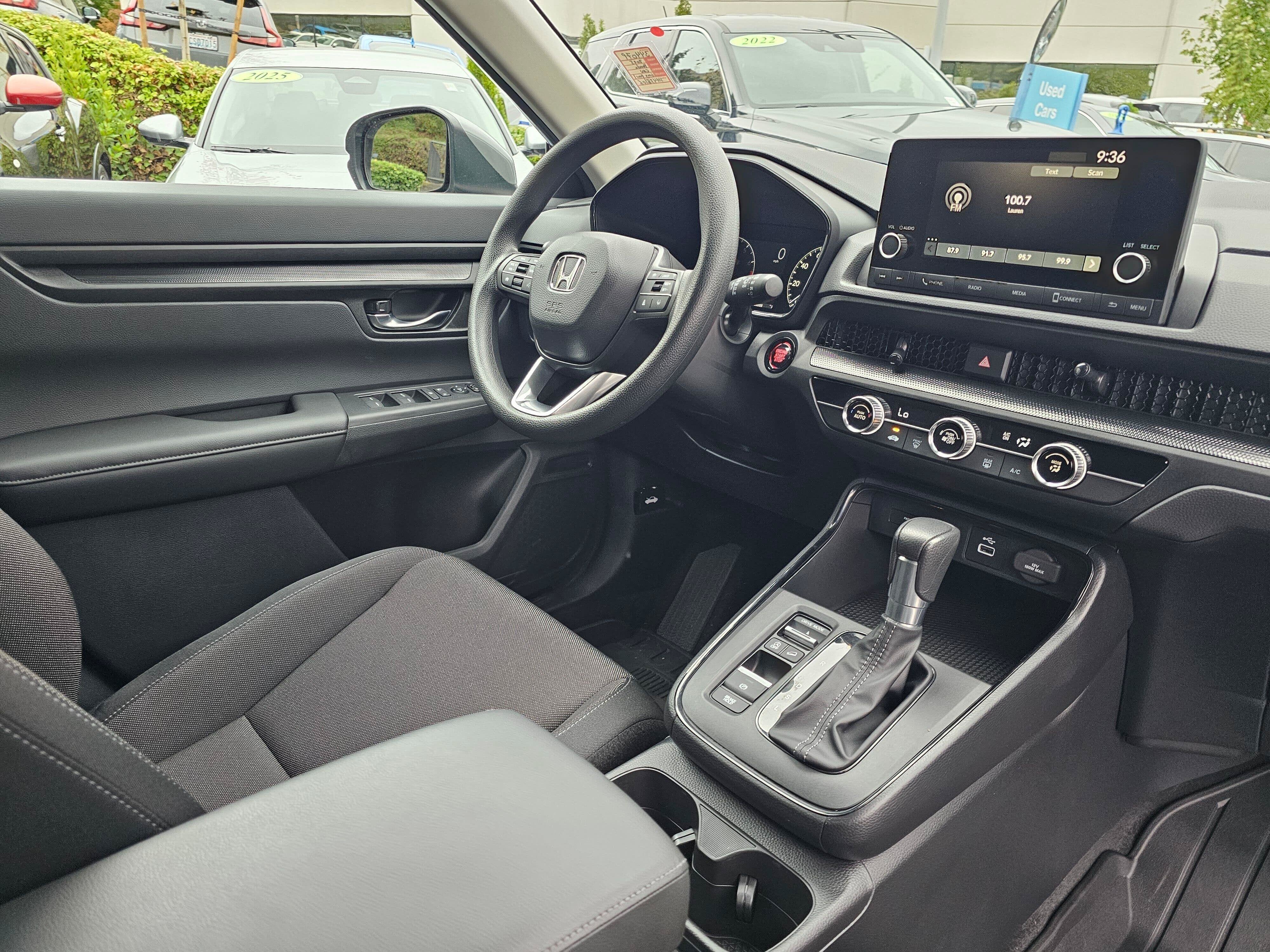 2025 Honda CR-V LX - Photo 10