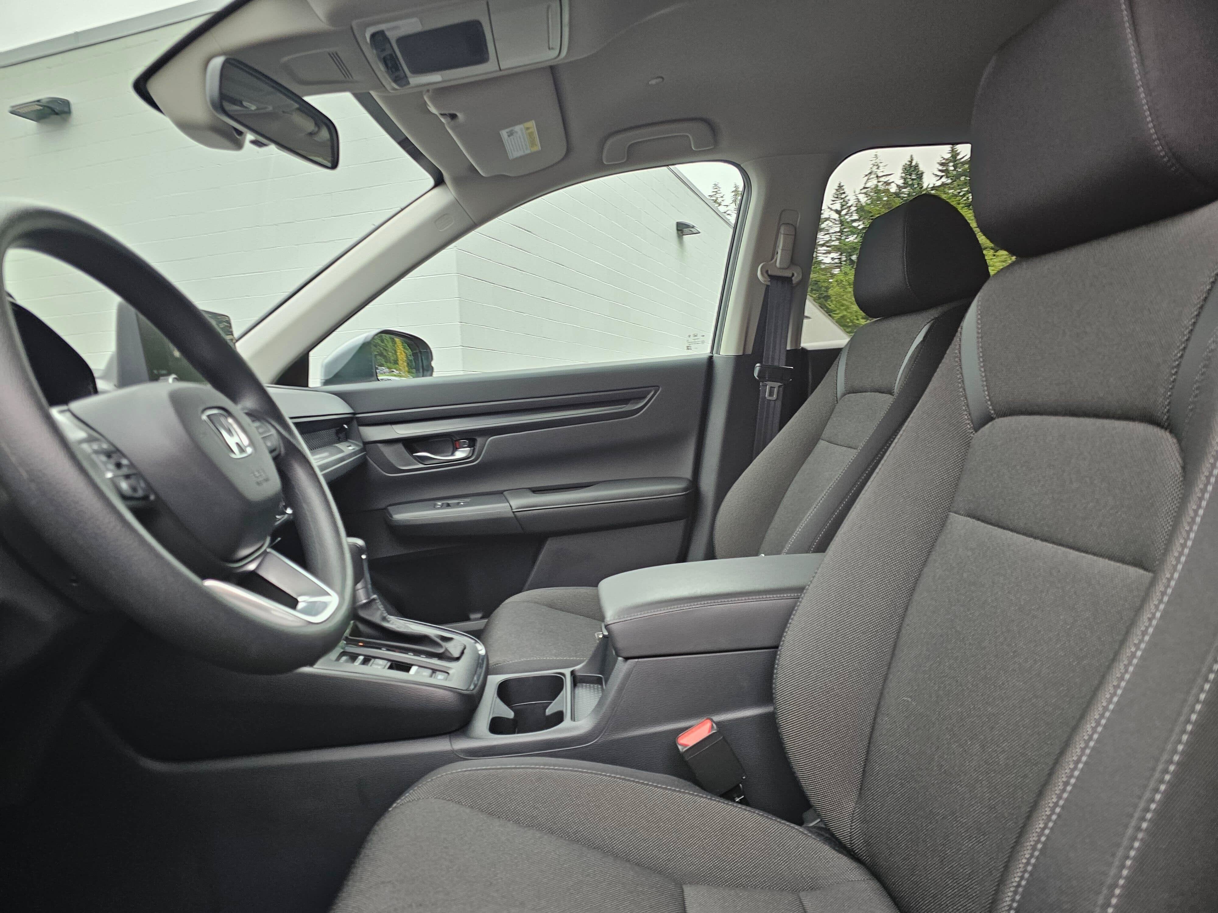 2025 Honda CR-V LX - Photo 23