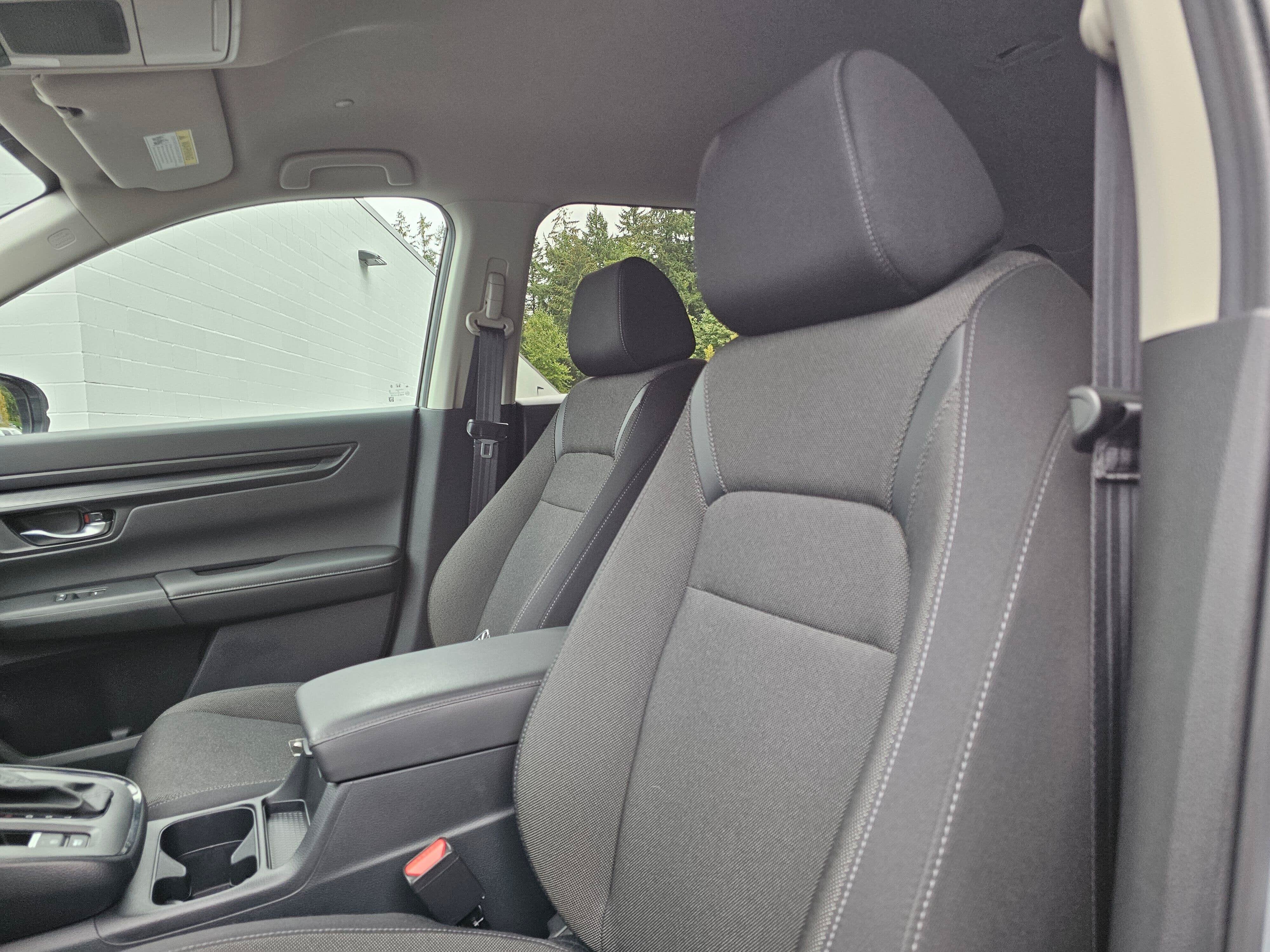 2025 Honda CR-V LX - Photo 24