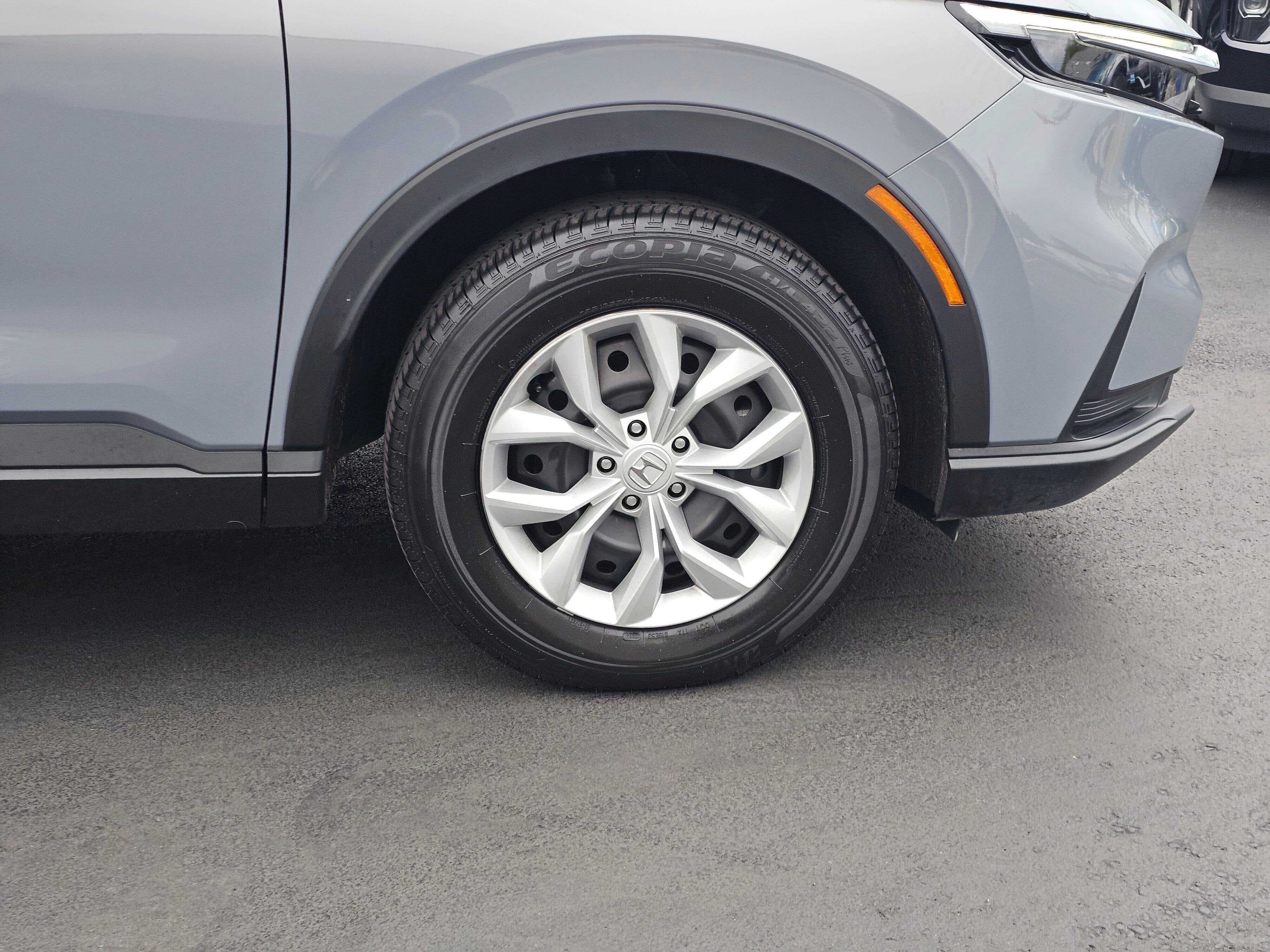 2025 Honda CR-V LX - Photo 9