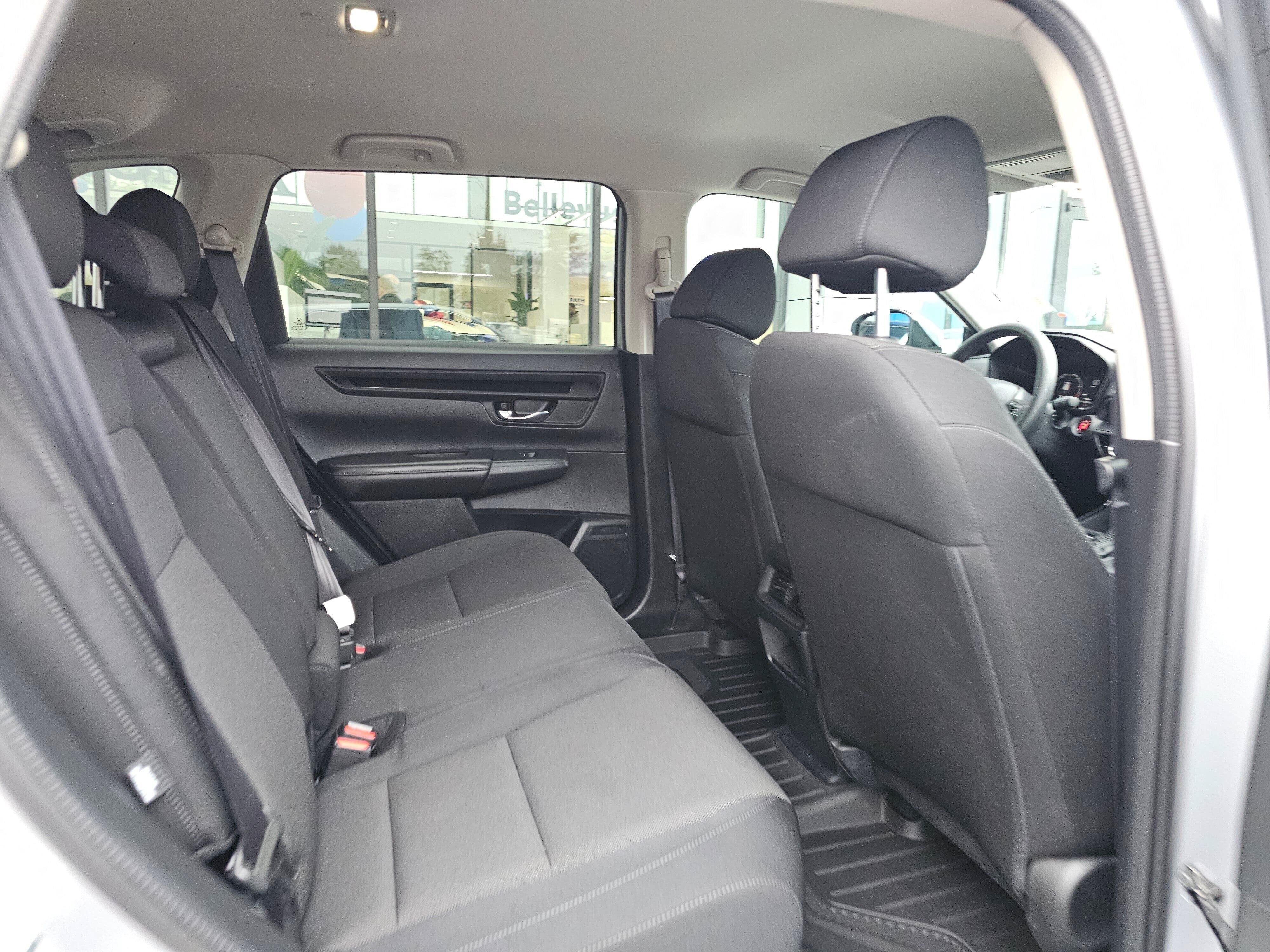 2025 Honda CR-V LX - Photo 14