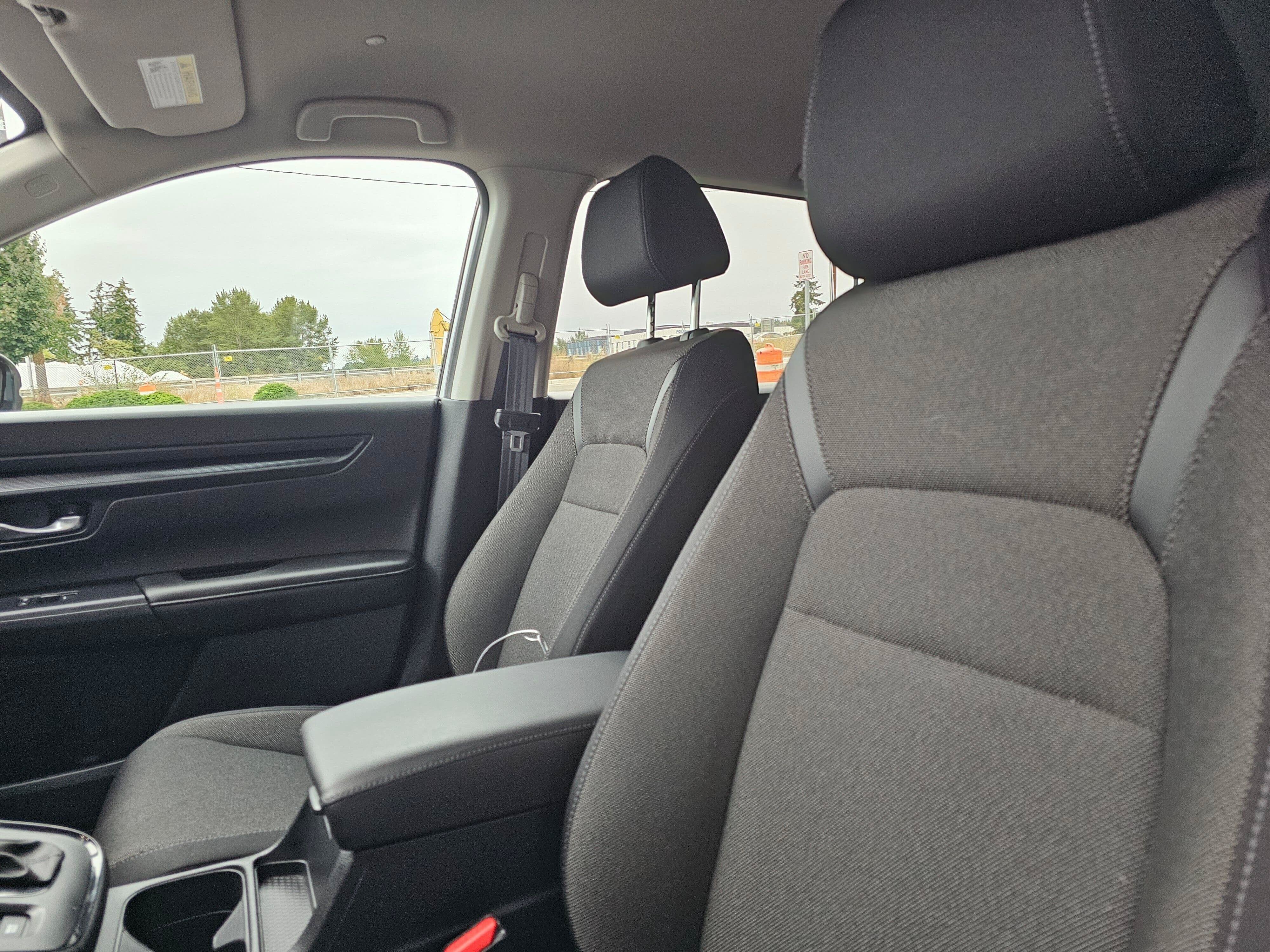 2025 Honda CR-V LX - Photo 23