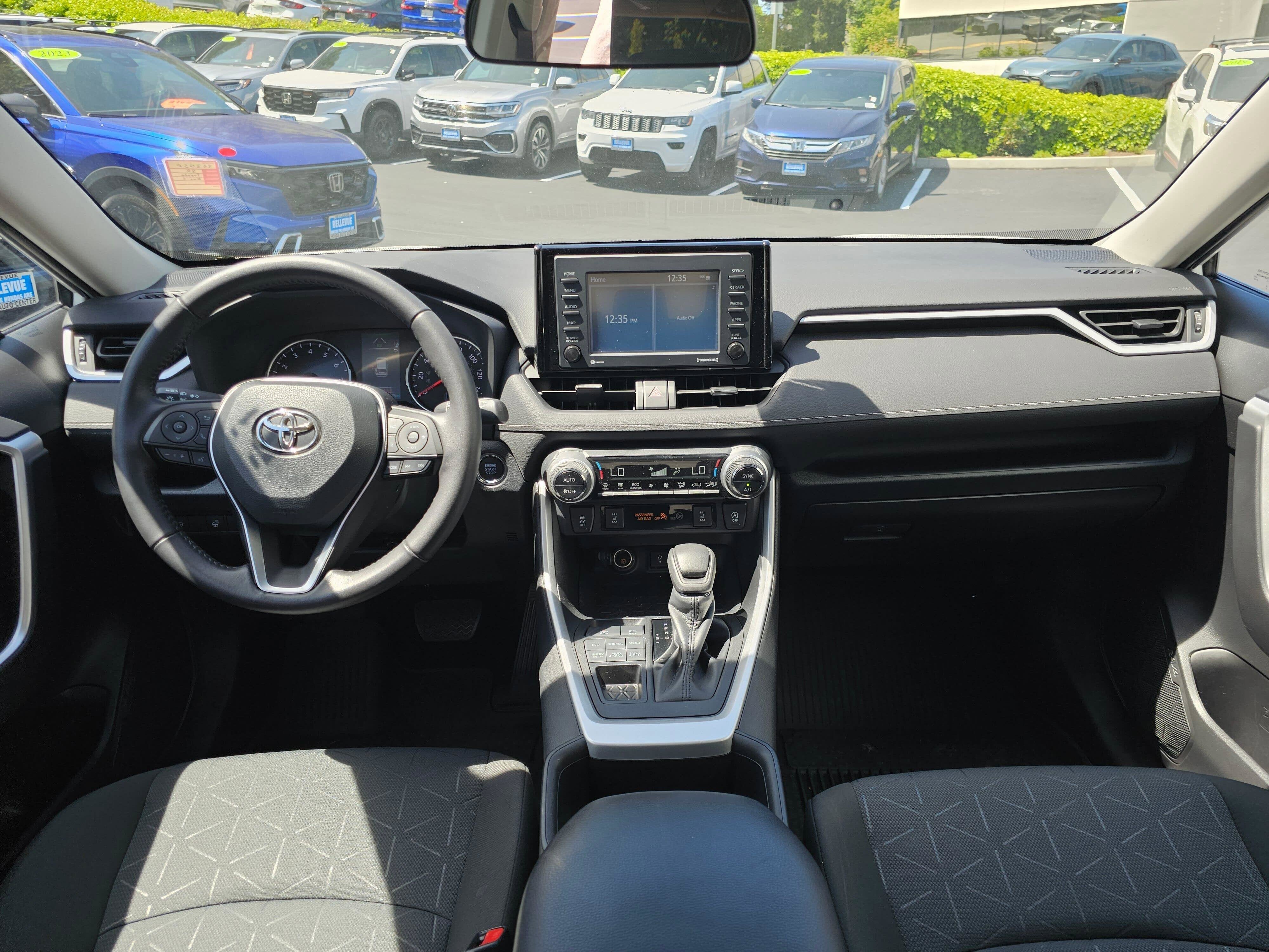 2022 Toyota RAV4 XLE