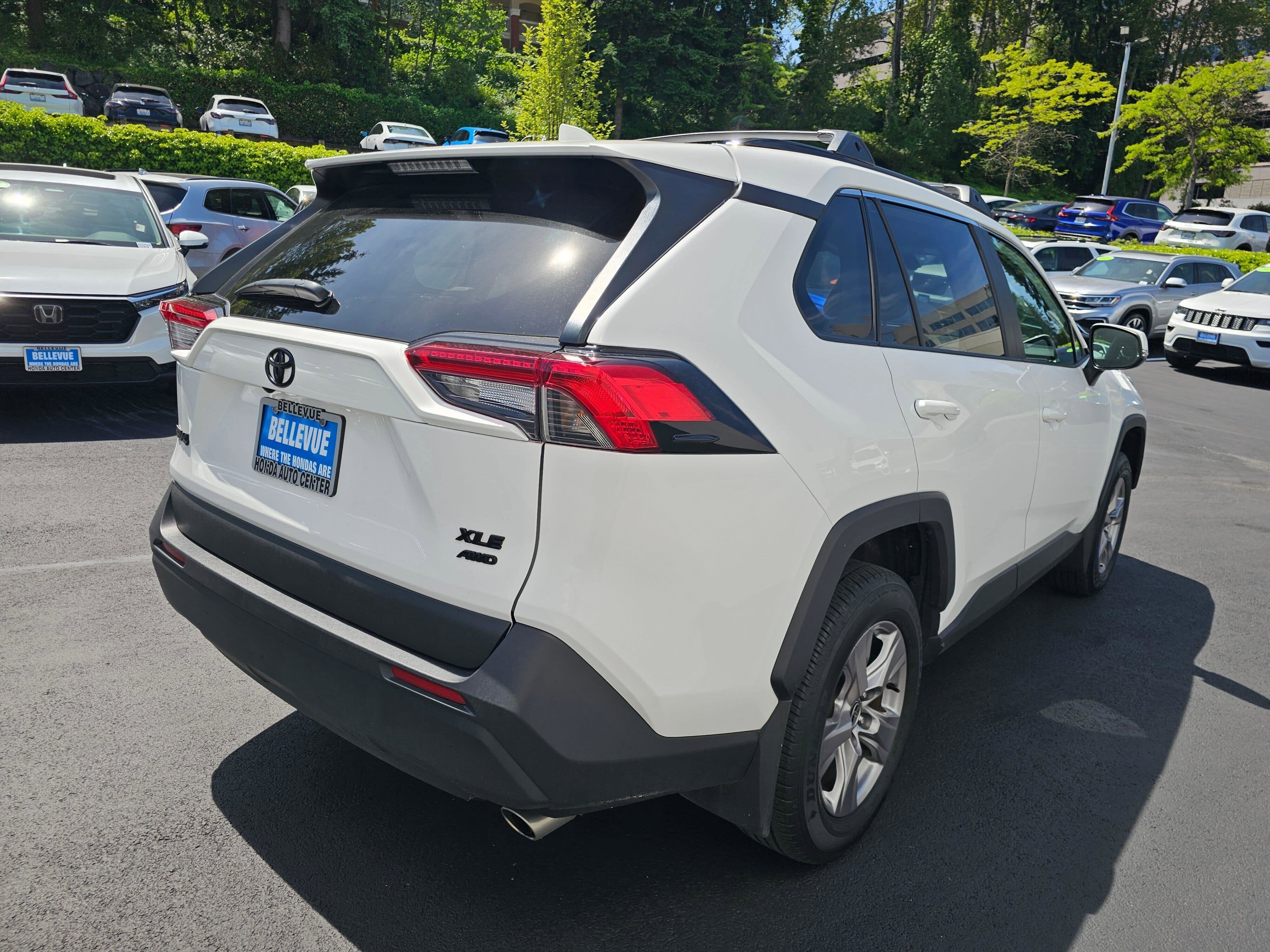 2022 Toyota RAV4 XLE