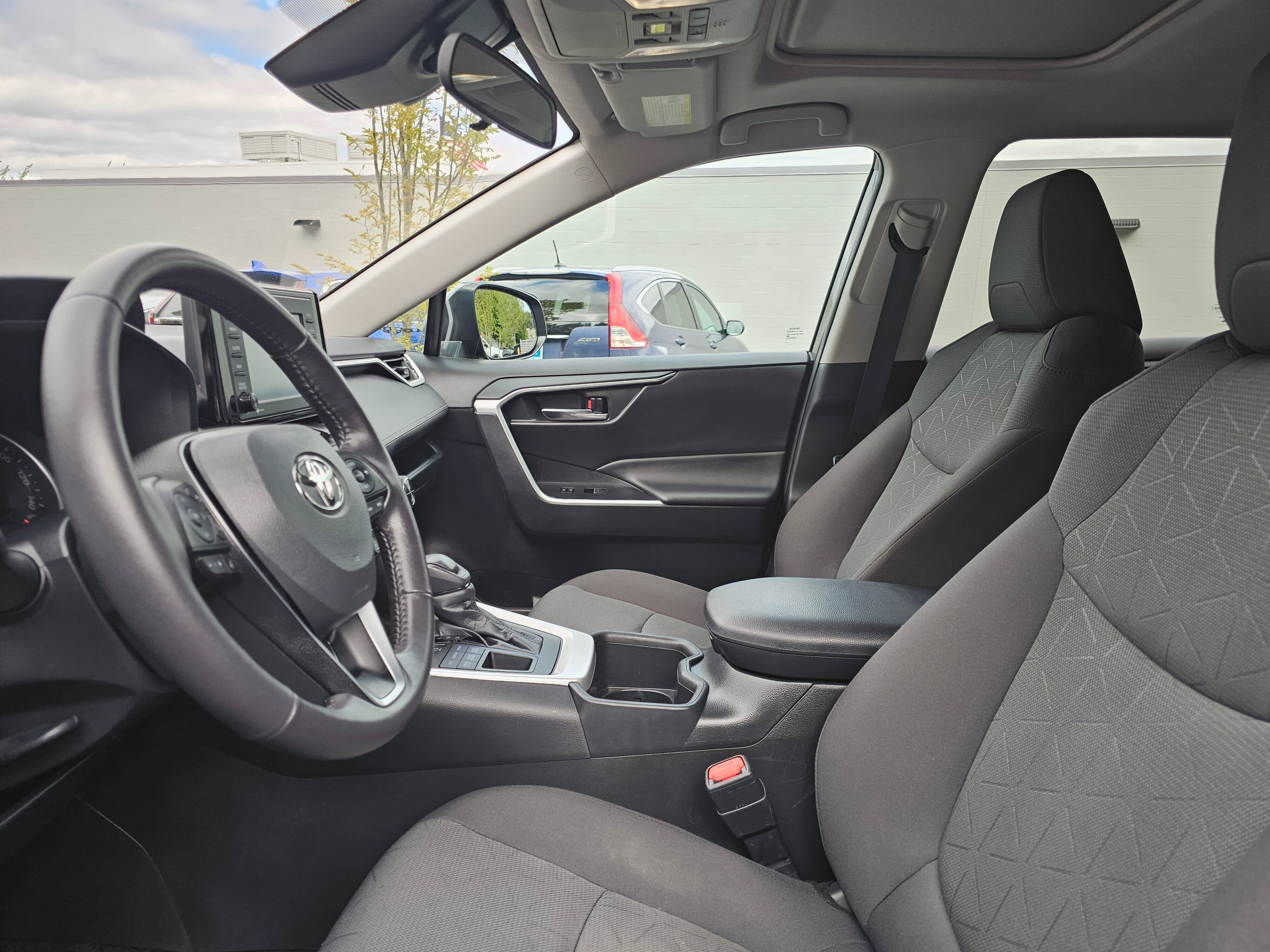 2022 Toyota RAV4 XLE