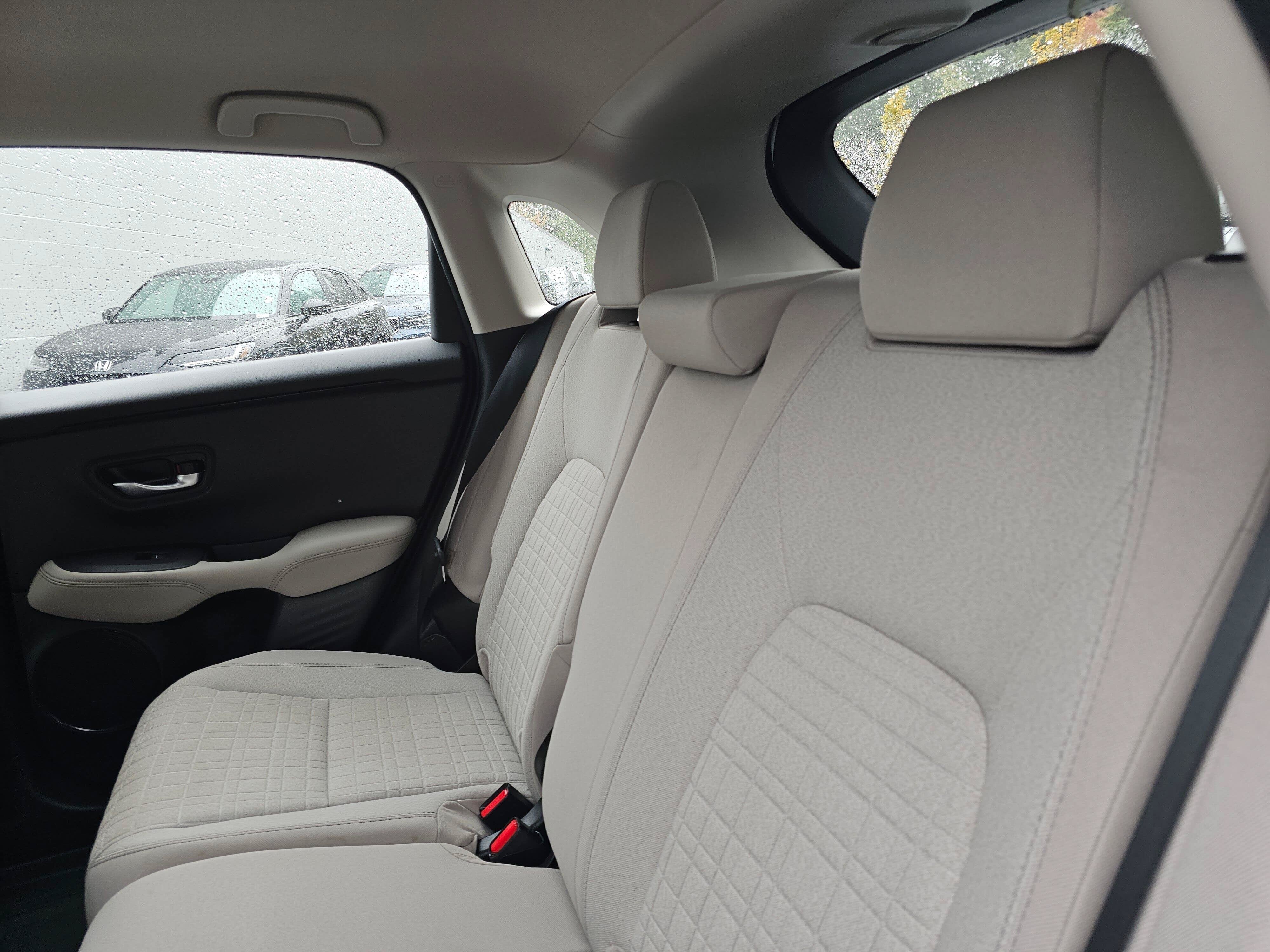 2025 Honda HR-V LX - Photo 21