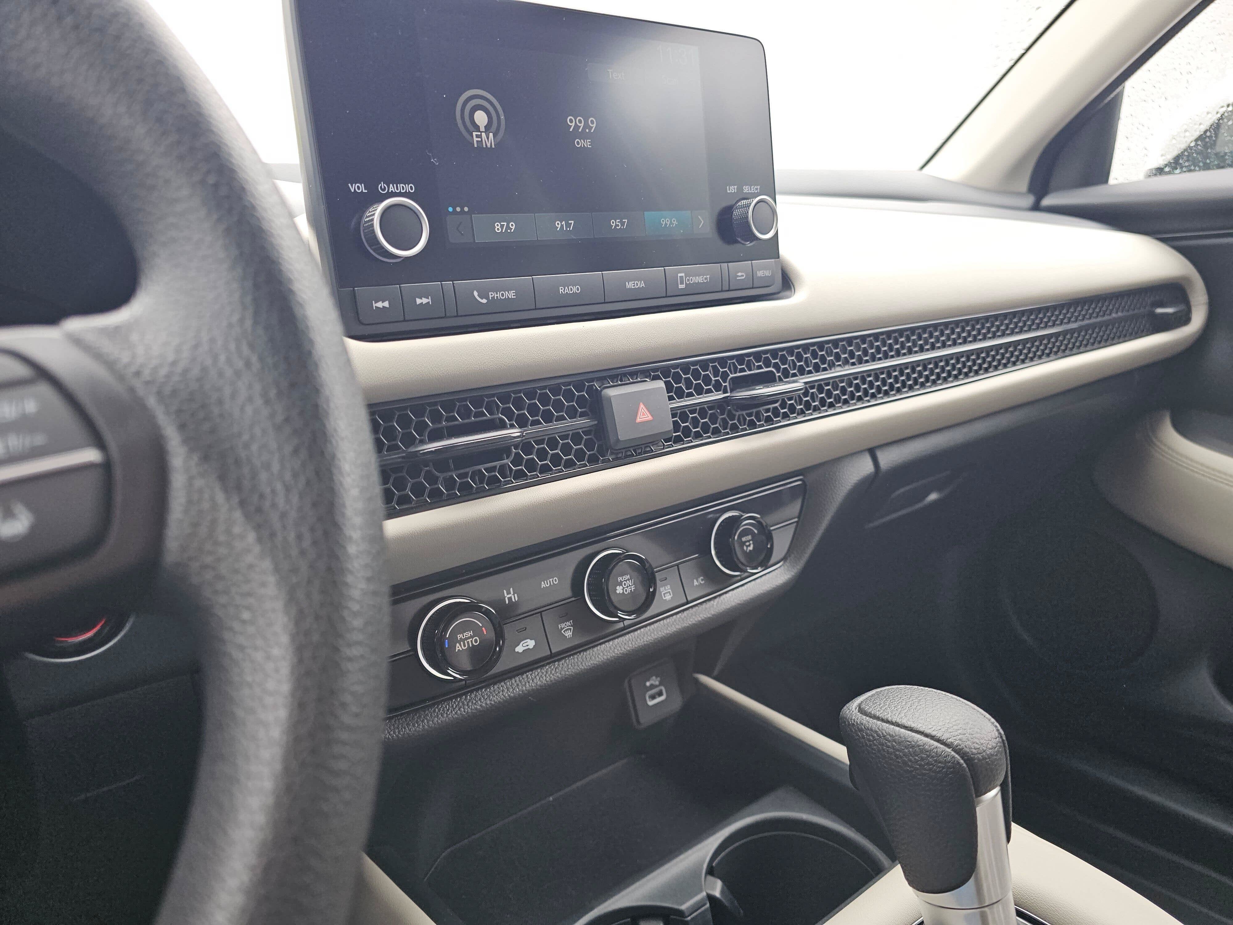 2025 Honda HR-V LX - Photo 28