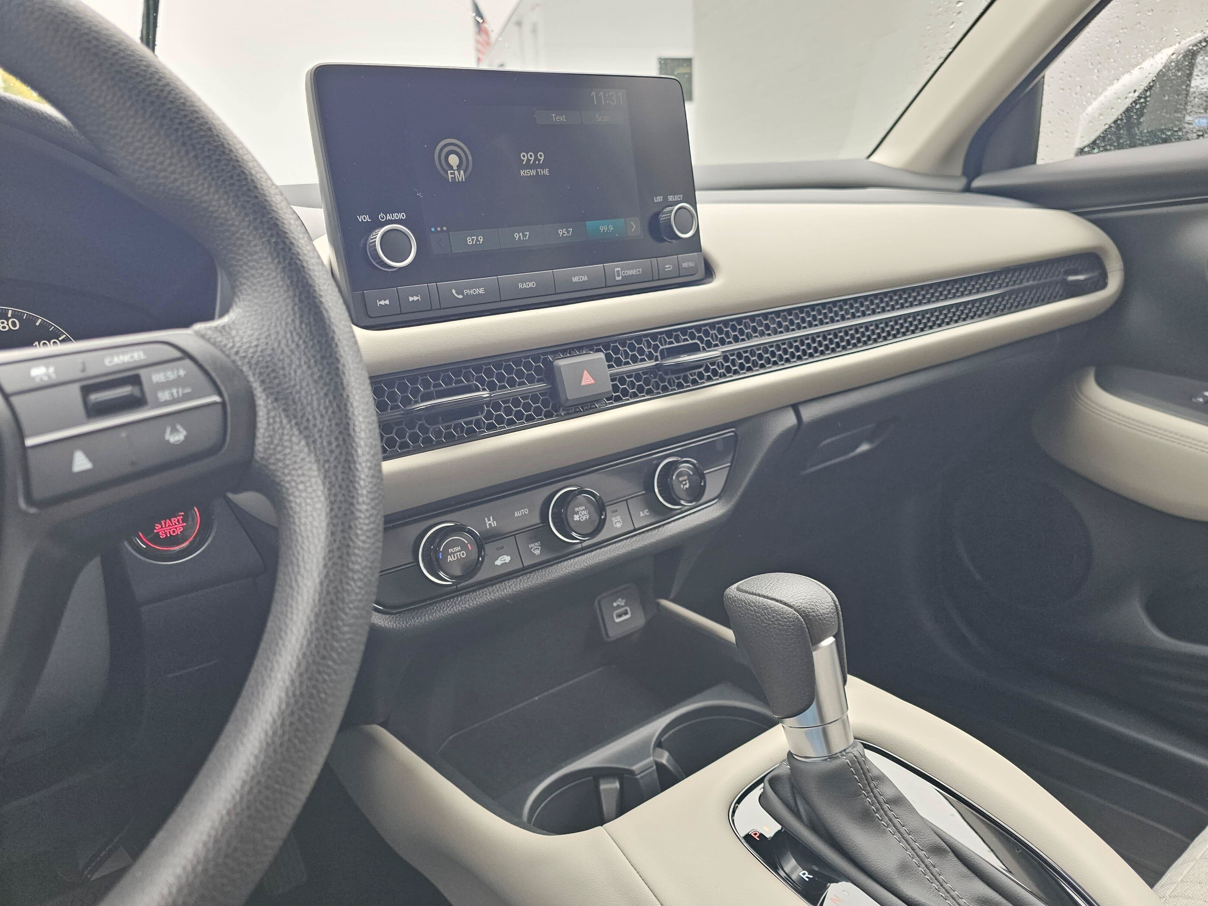 2025 Honda HR-V LX - Photo 30