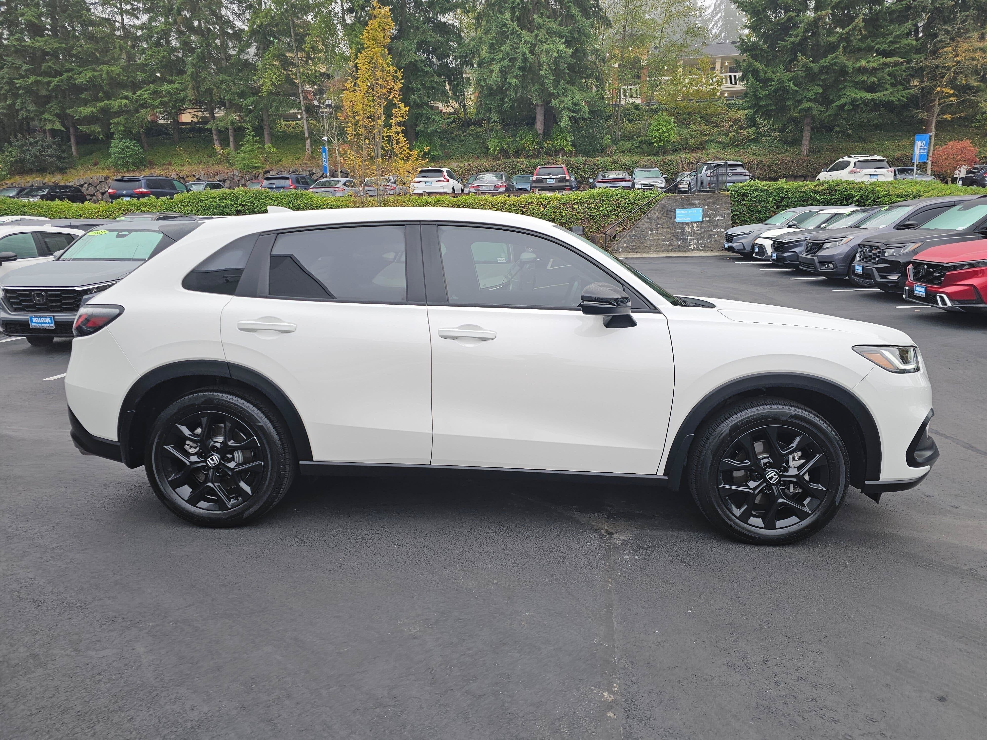 2025 Honda HR-V Sport - Photo 8