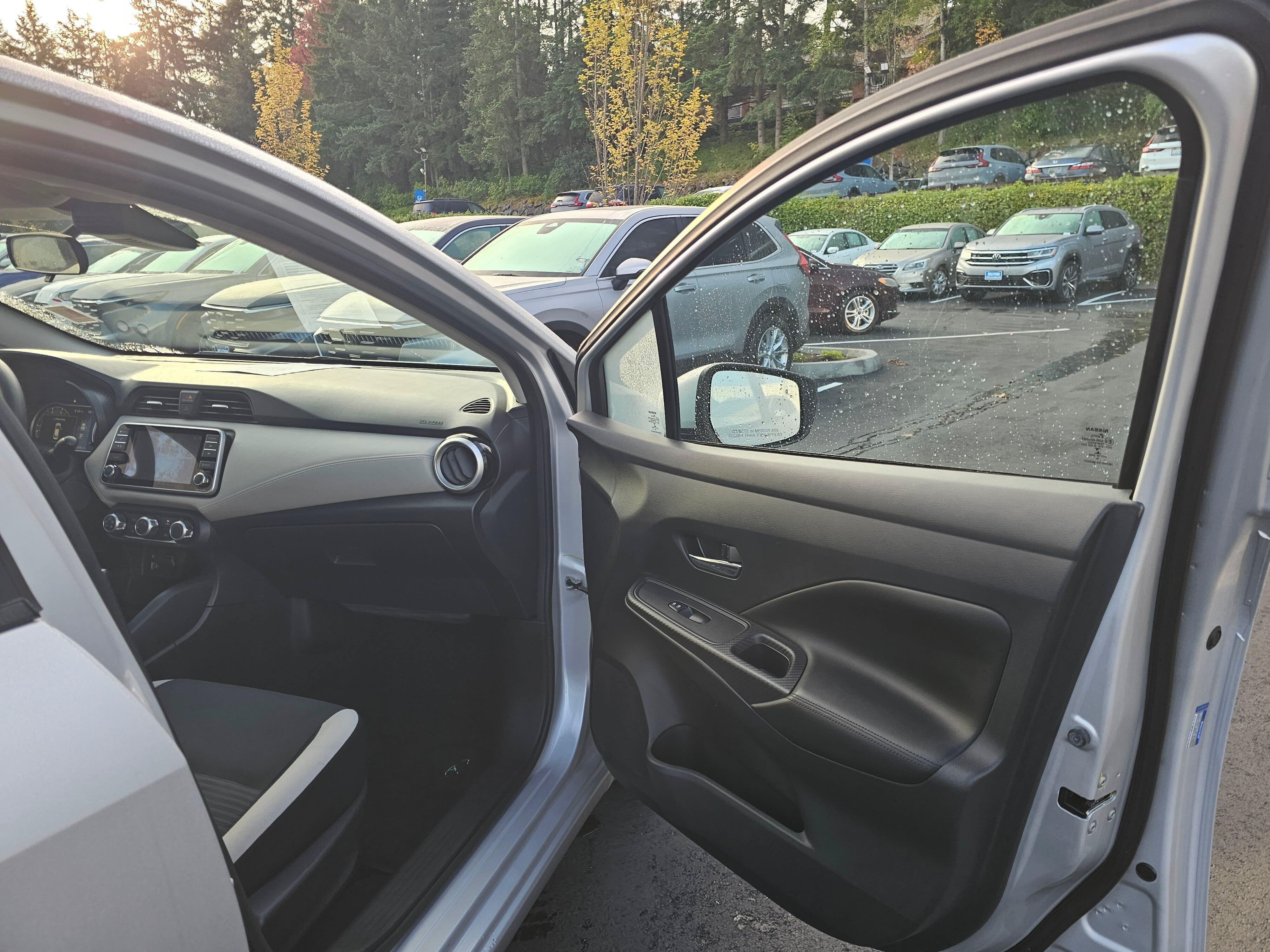 2020 Nissan Versa SV