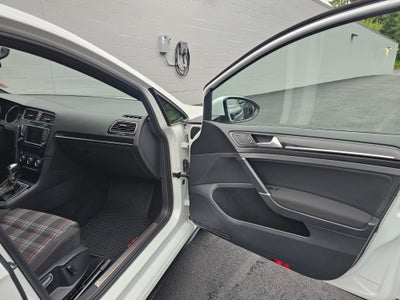 2017 Volkswagen Golf GTI S