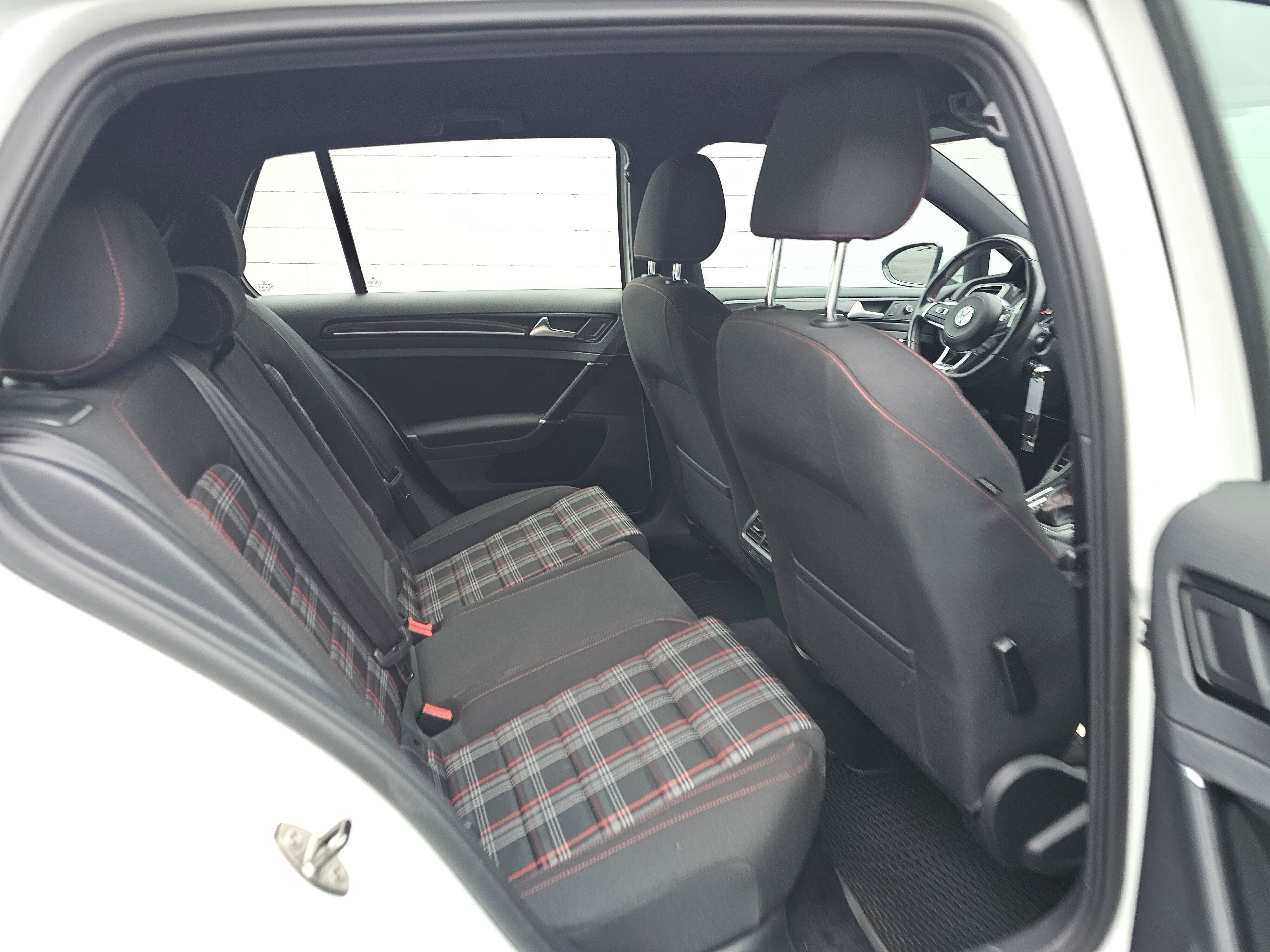 2017 Volkswagen Golf GTI S