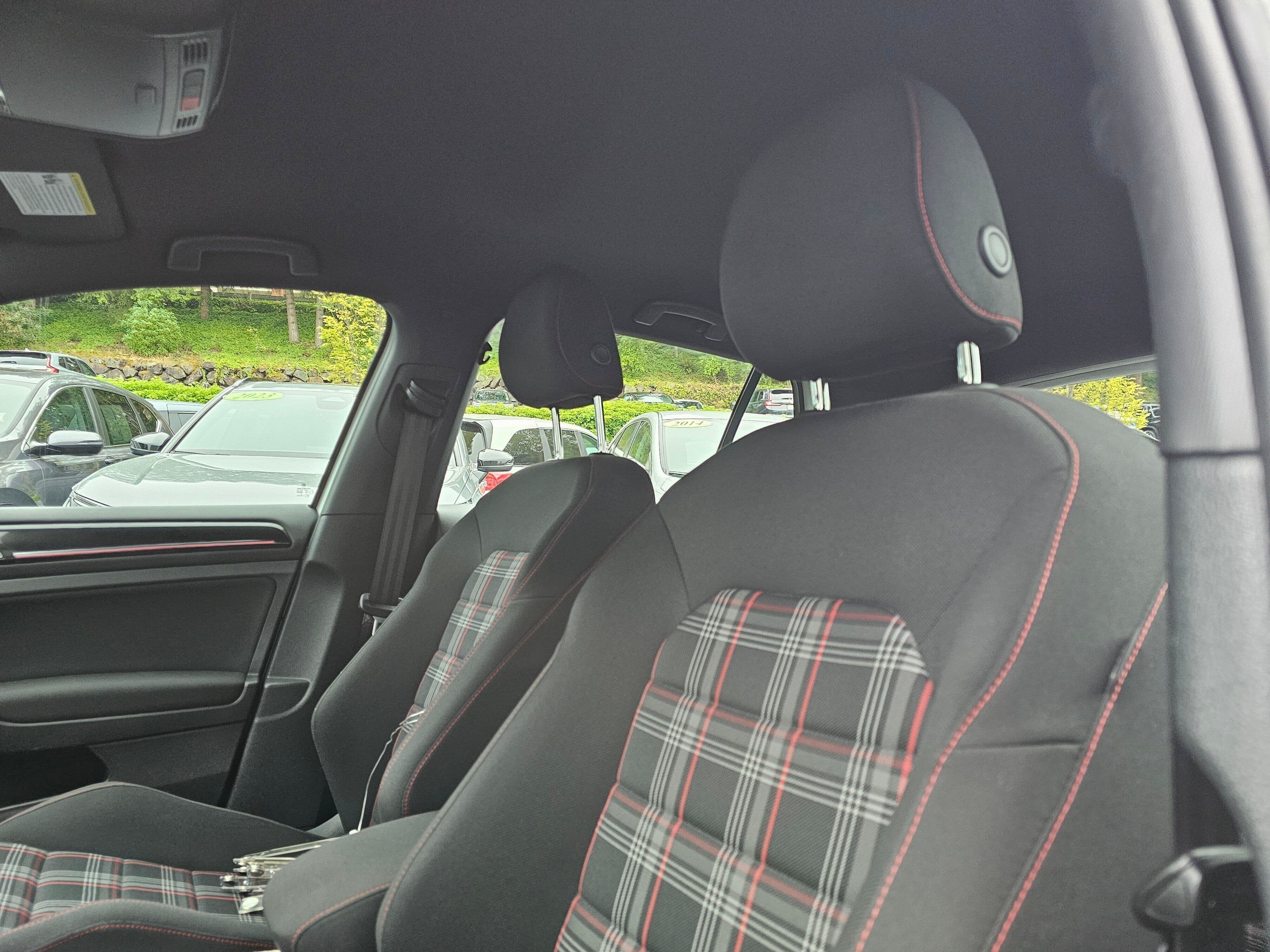 2017 Volkswagen Golf GTI S