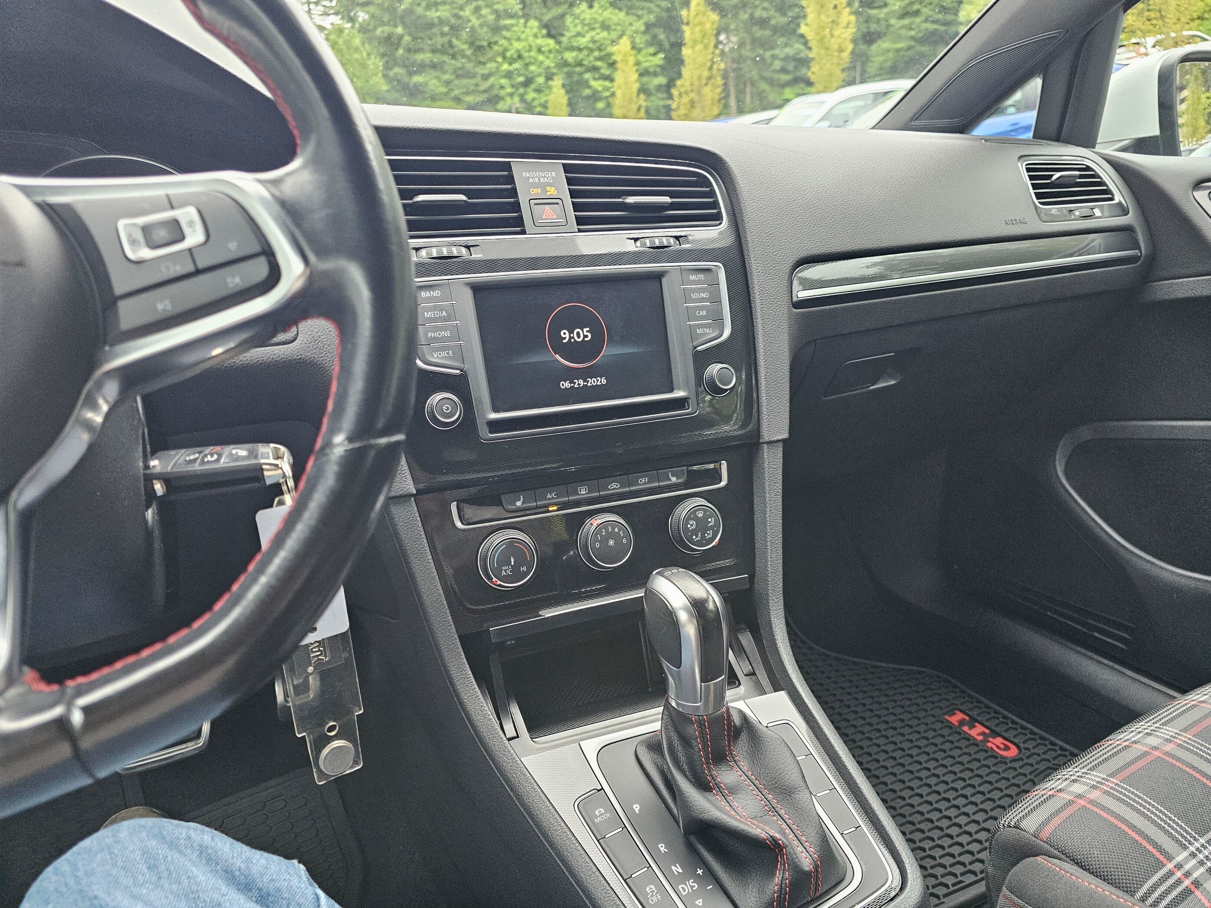 2017 Volkswagen Golf GTI S
