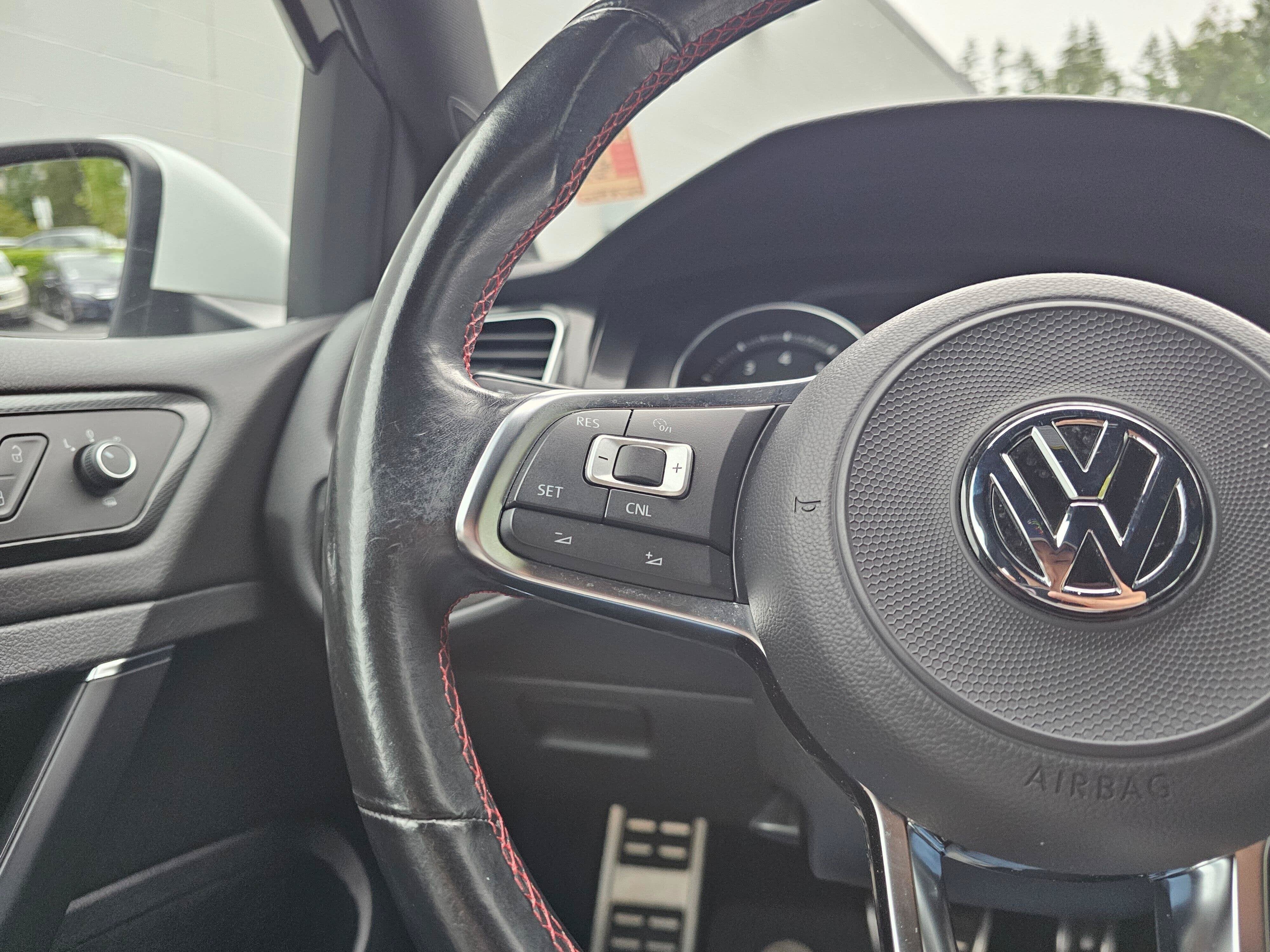2017 Volkswagen Golf GTI S