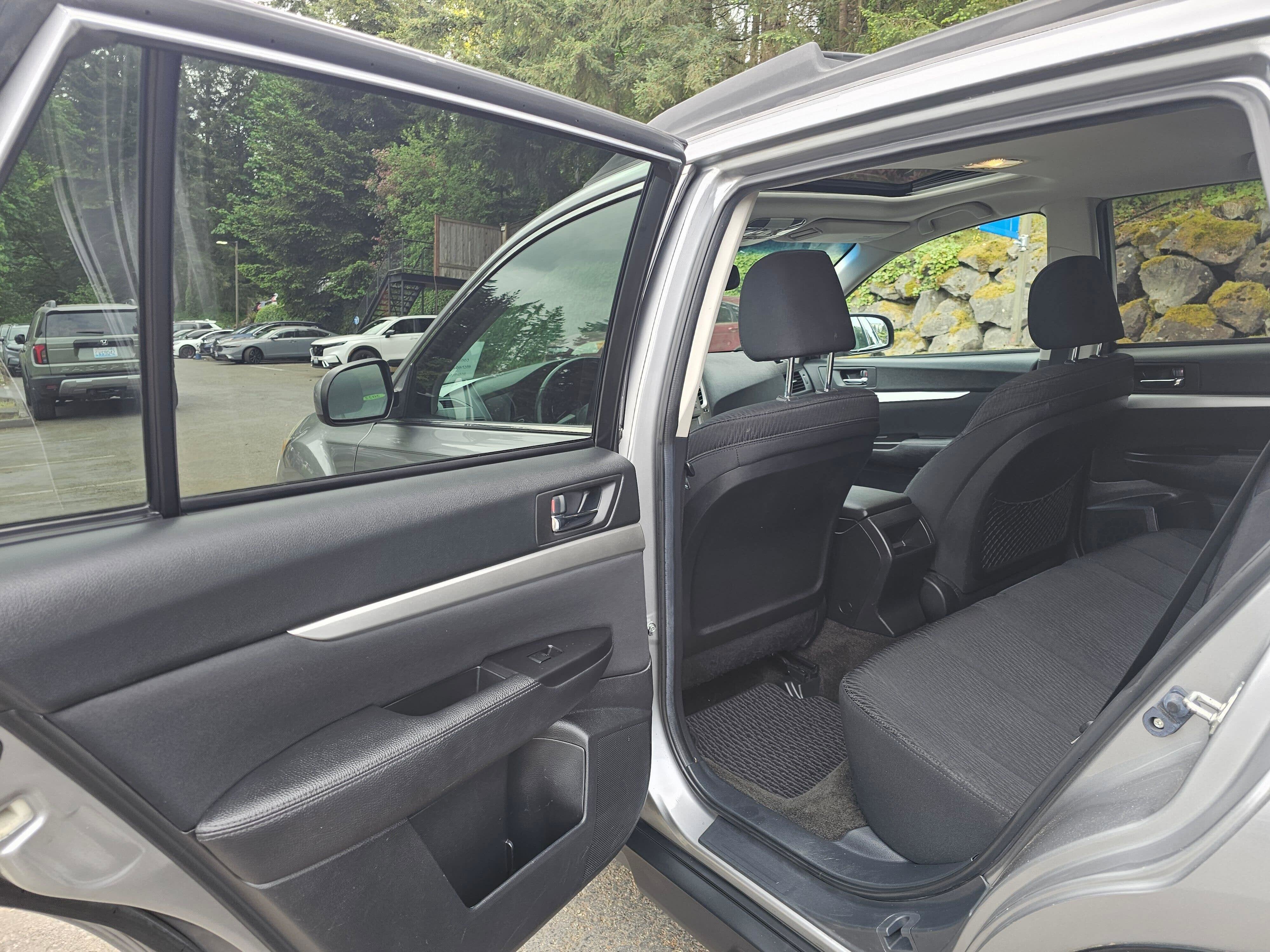 2011 Subaru Outback 2.5i Prem AWP/Pwr Moon