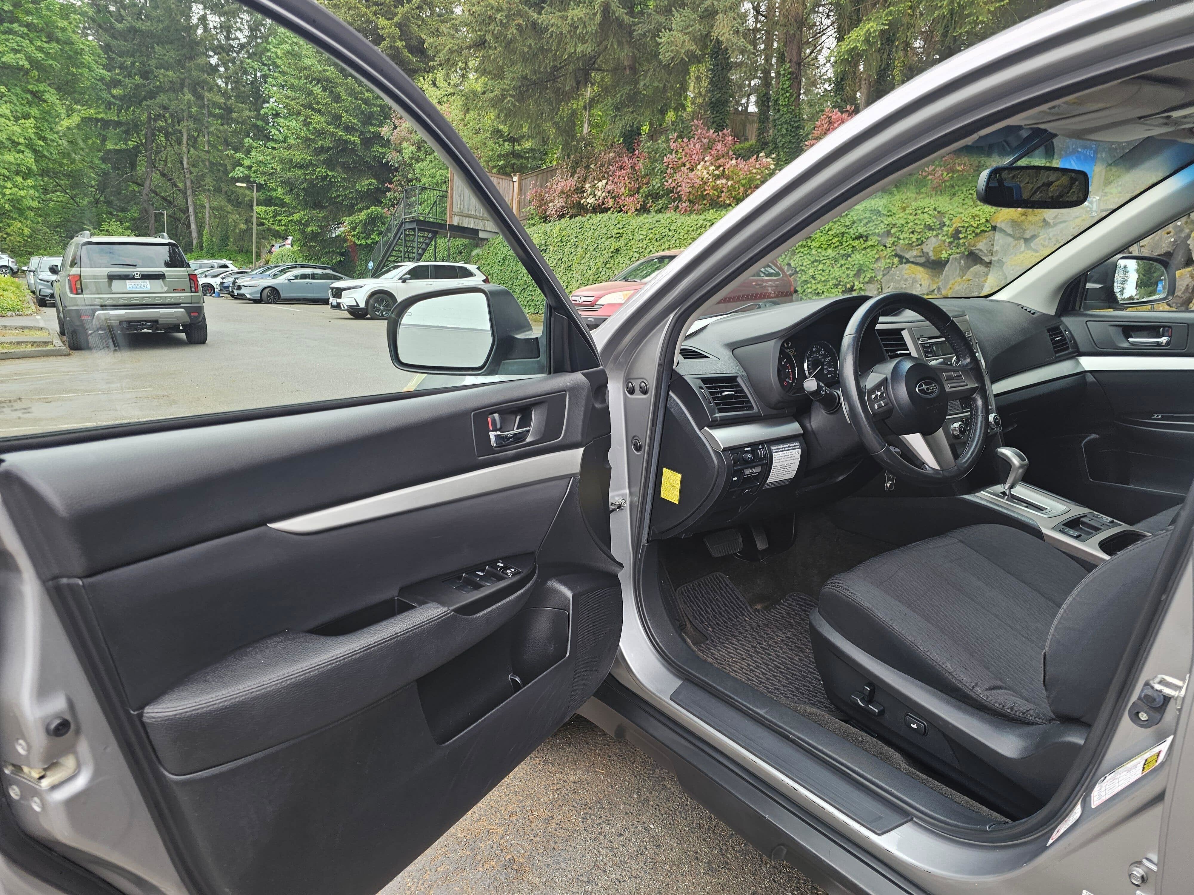 2011 Subaru Outback 2.5i Prem AWP/Pwr Moon