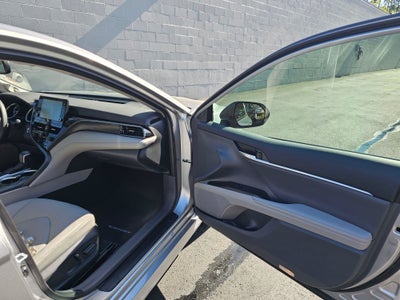 2023 Toyota Camry Hybrid XLE