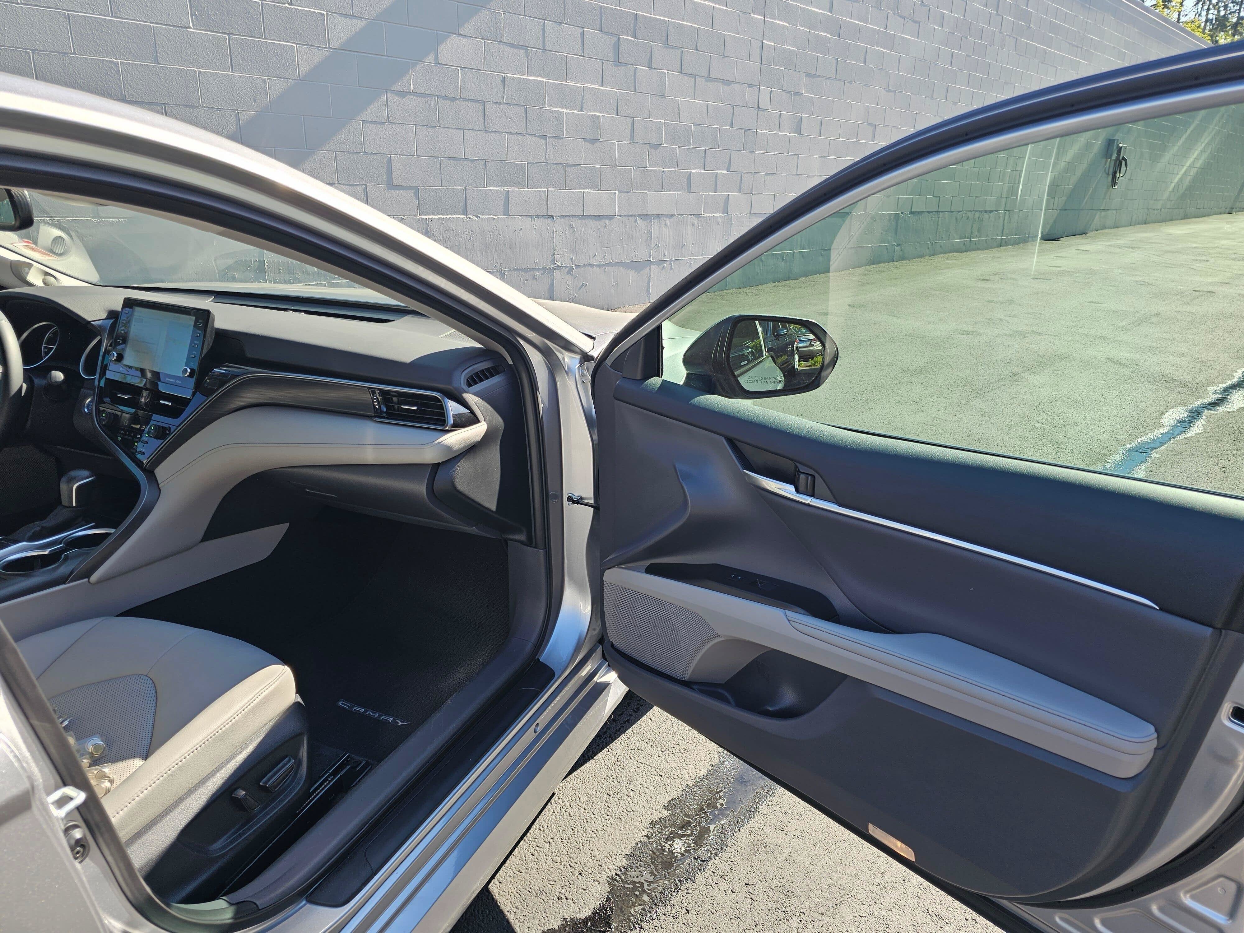 2023 Toyota Camry Hybrid XLE