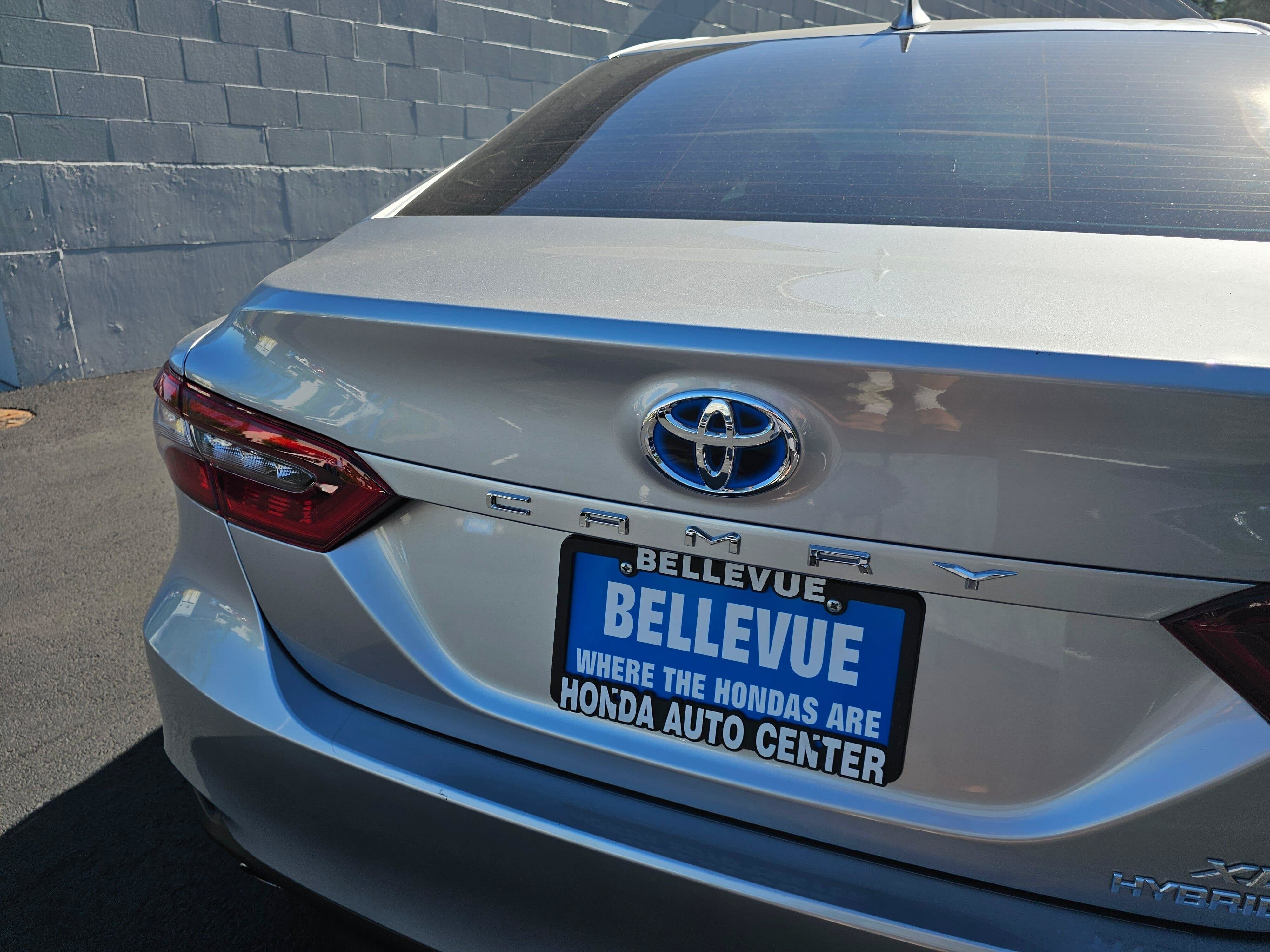 2023 Toyota Camry Hybrid XLE