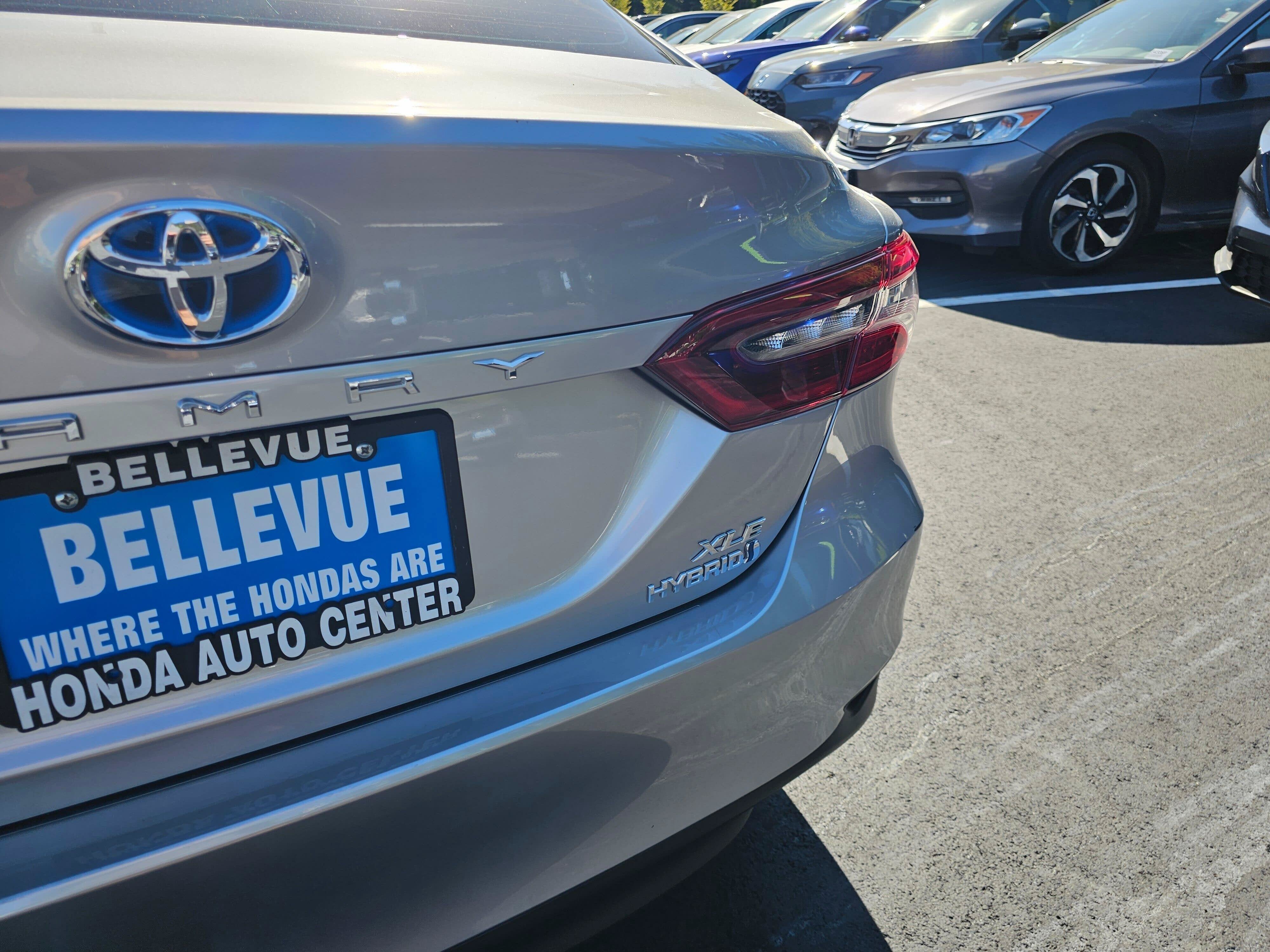 2023 Toyota Camry Hybrid XLE