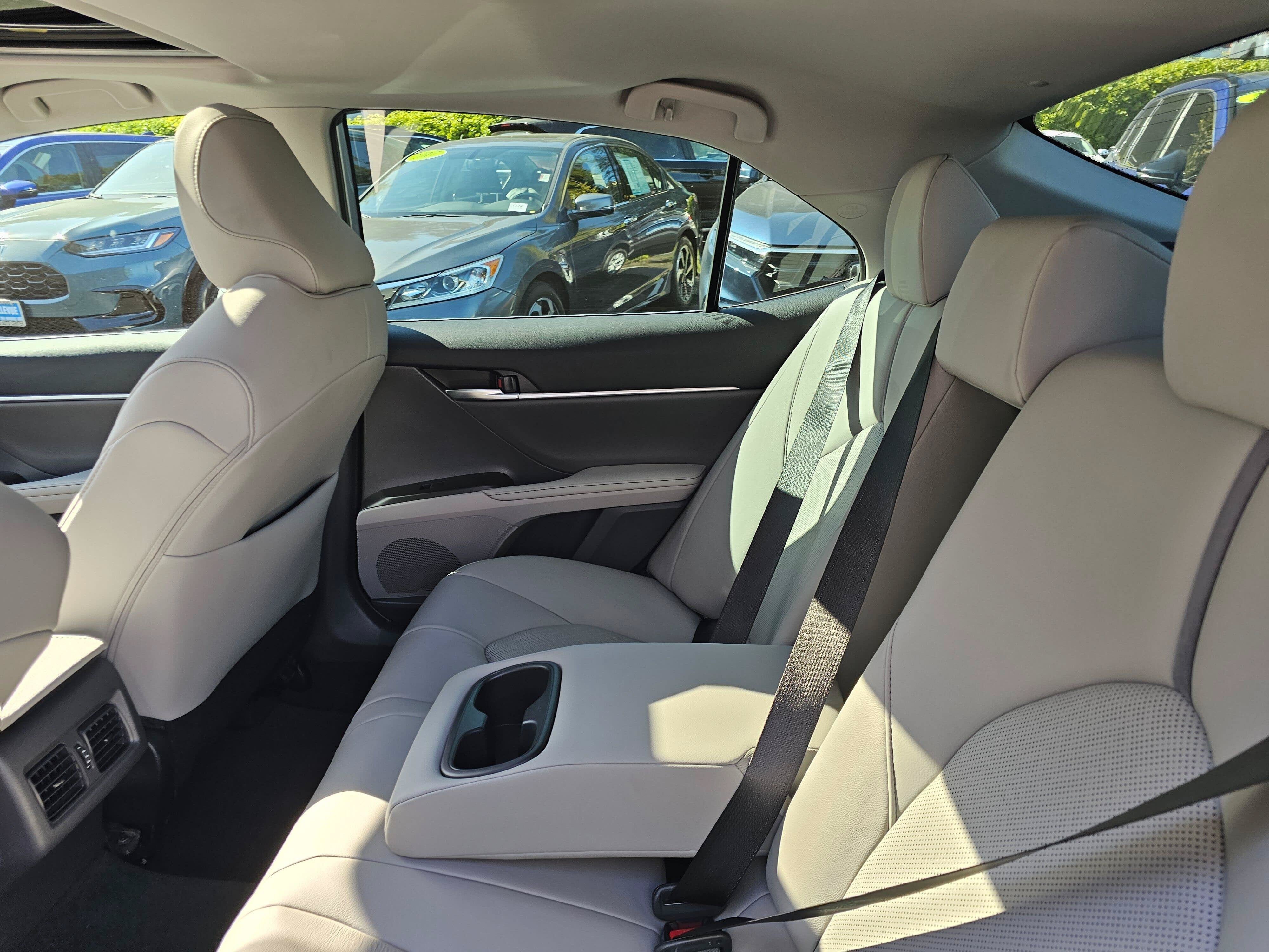2023 Toyota Camry Hybrid XLE