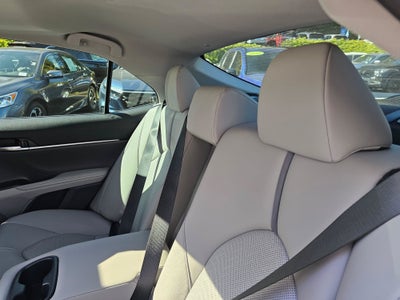 2023 Toyota Camry Hybrid XLE