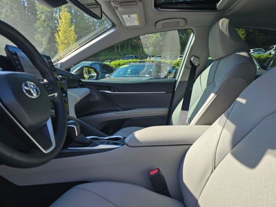 2023 Toyota Camry Hybrid XLE