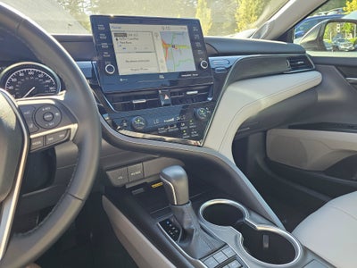 2023 Toyota Camry Hybrid XLE