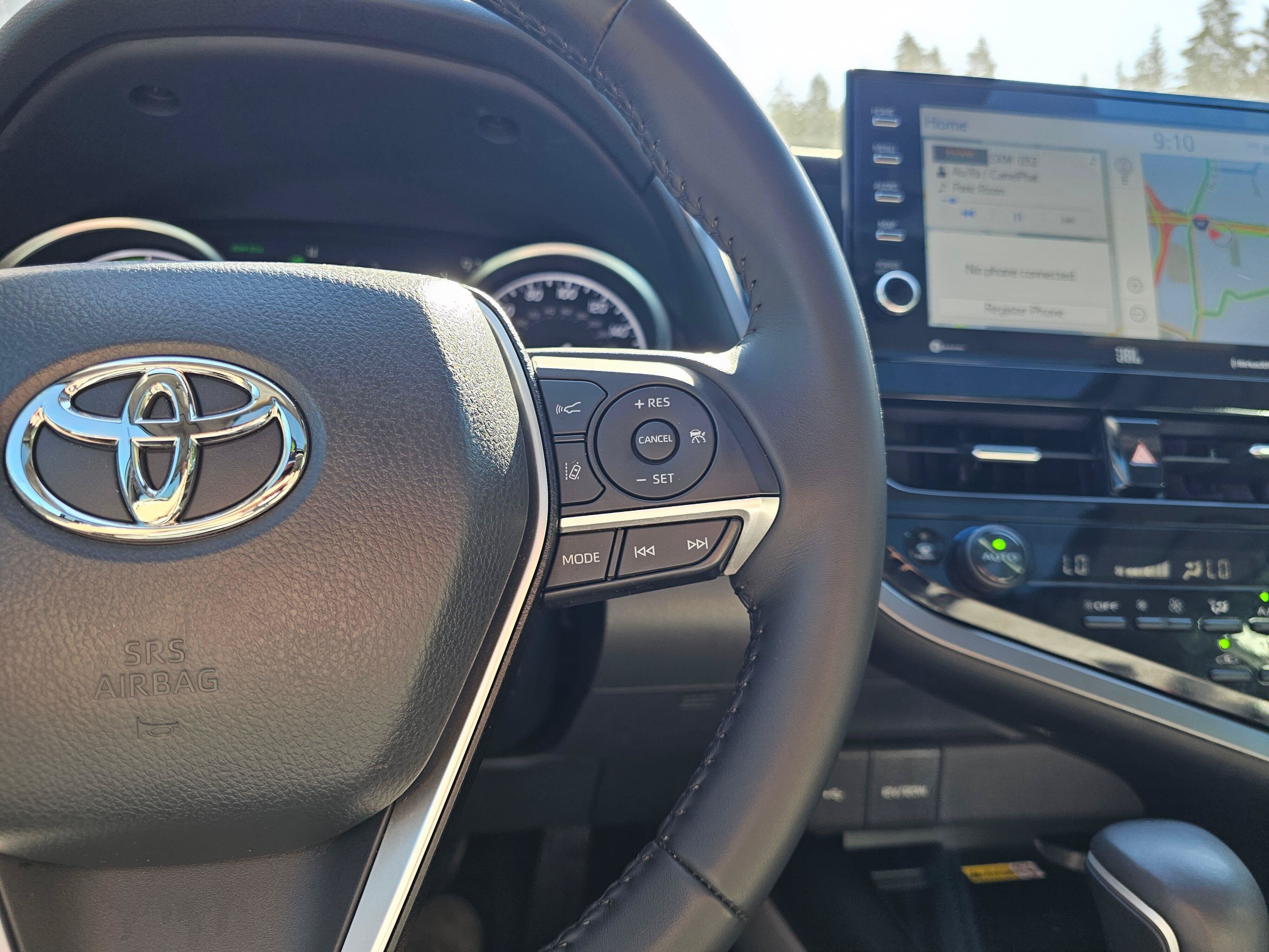 2023 Toyota Camry Hybrid XLE