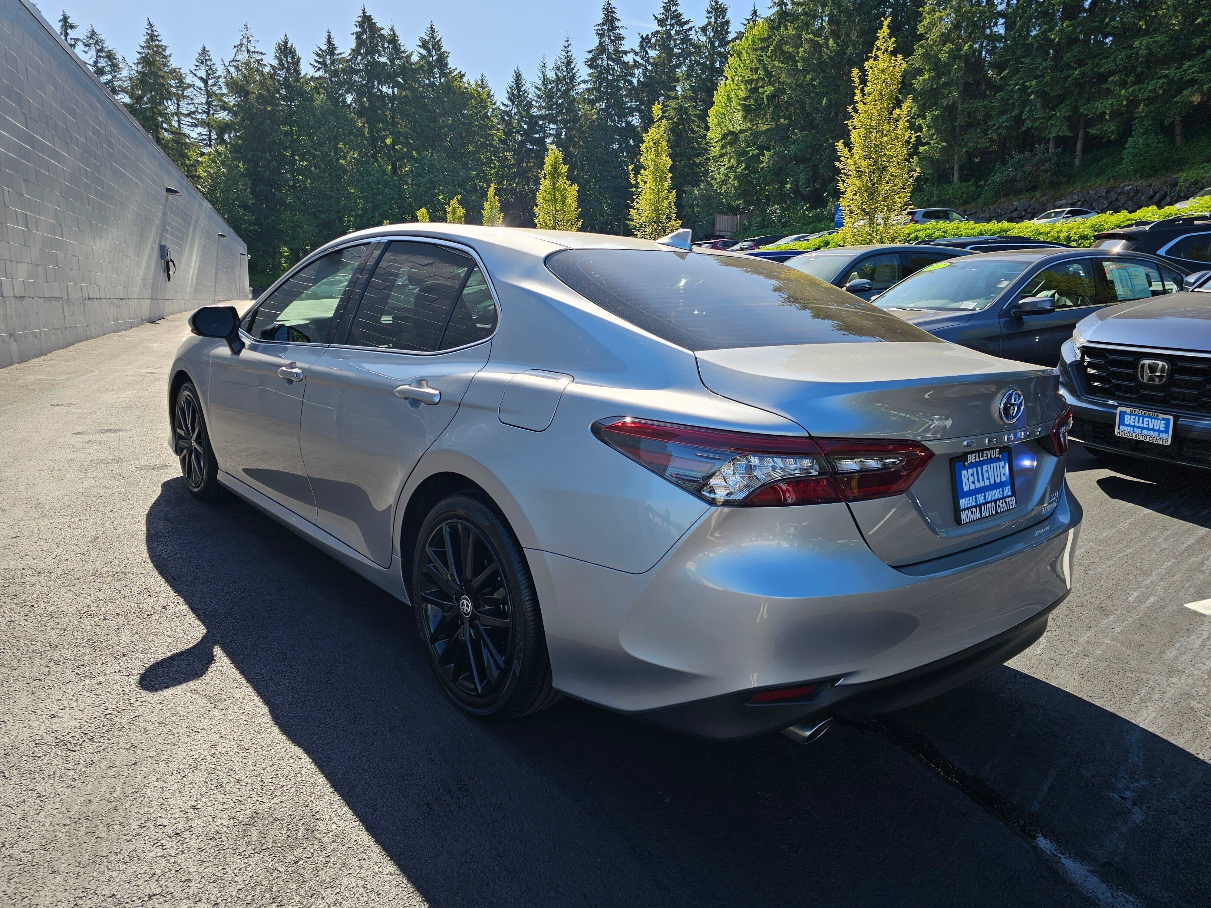 2023 Toyota Camry Hybrid XLE